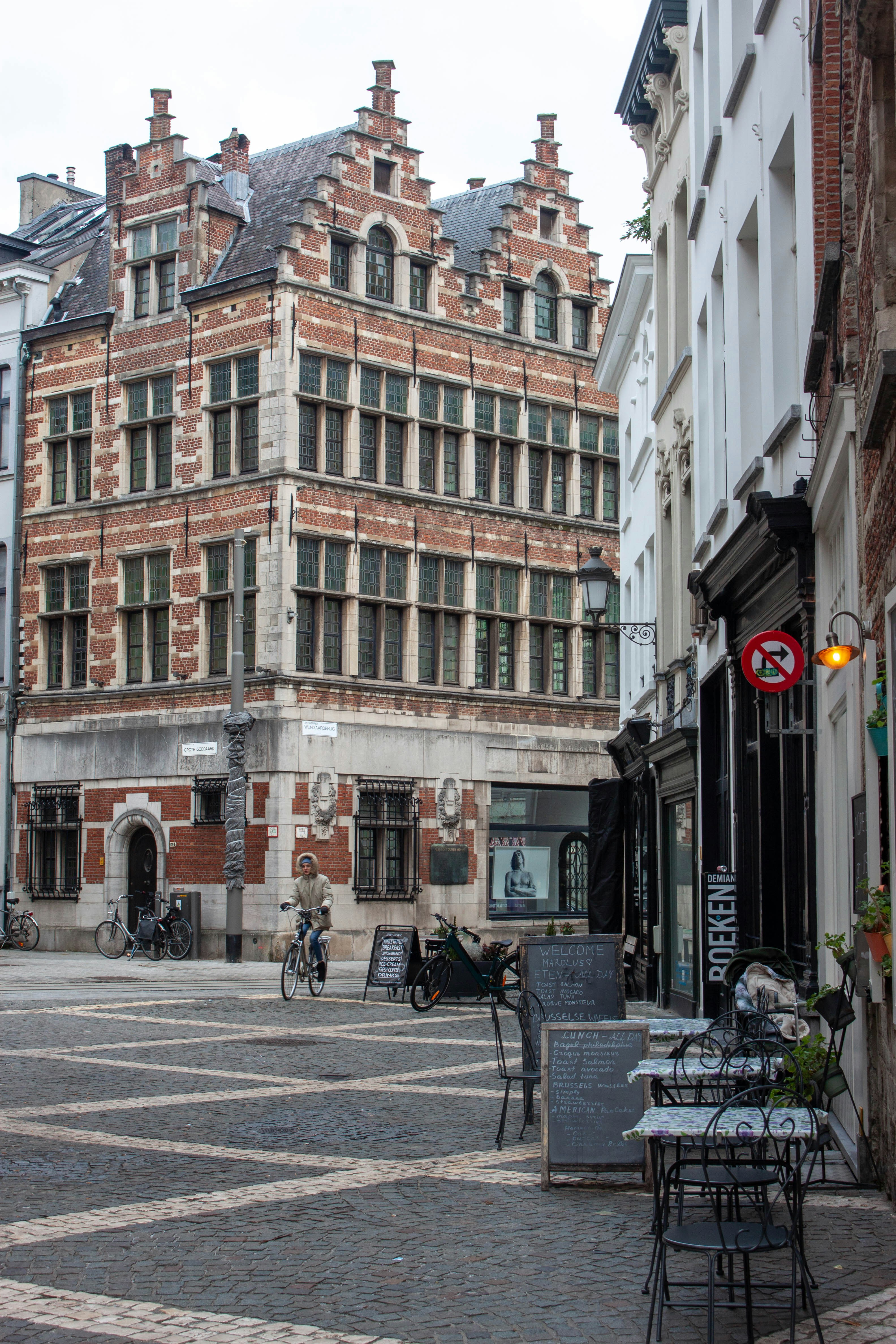 Photo by kamillaisalieva