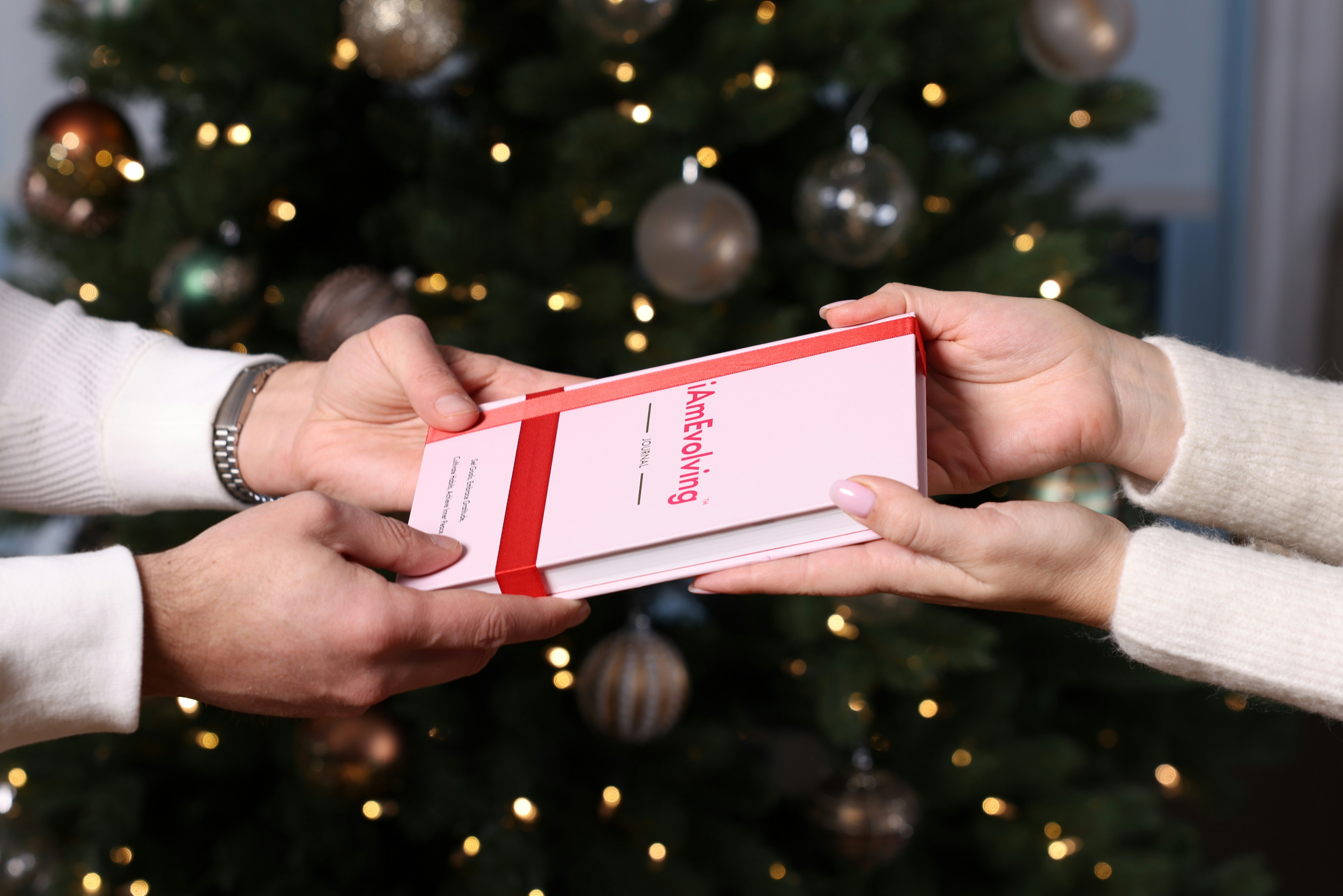 Using Emotional Notes in Recognition Programs: Inspirations from Hemingway