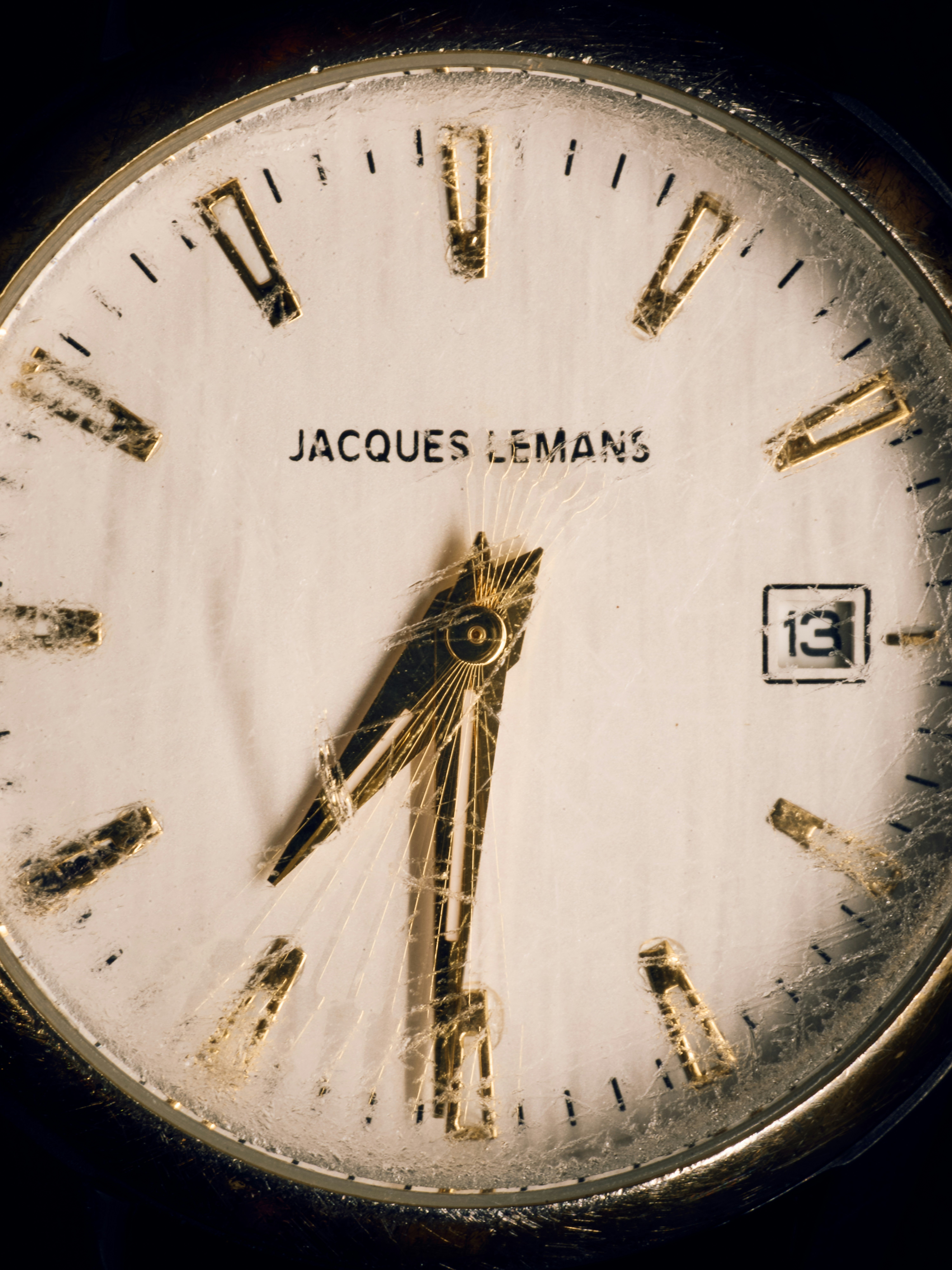 Gros plan d’un cadran vintage de montre Jacques Lemans