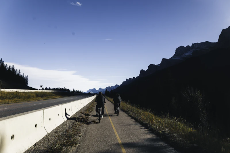 Vélo à Annecy : pistes cyclables, VéloCity et itinéraires 2026