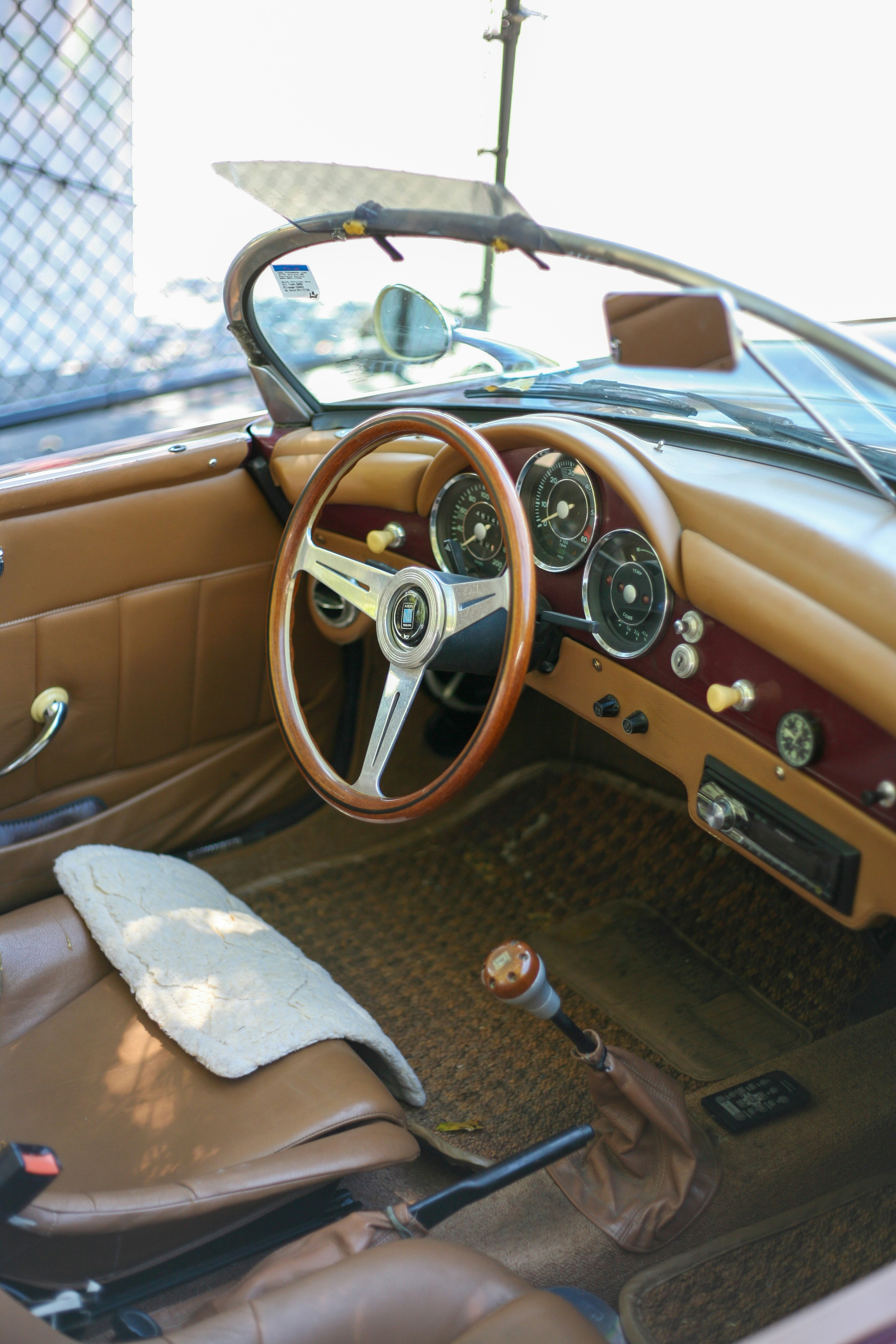vintage wood steering wheel, wallpaper, Wooden Steering Wheels: History, Benefits & Restoration 3