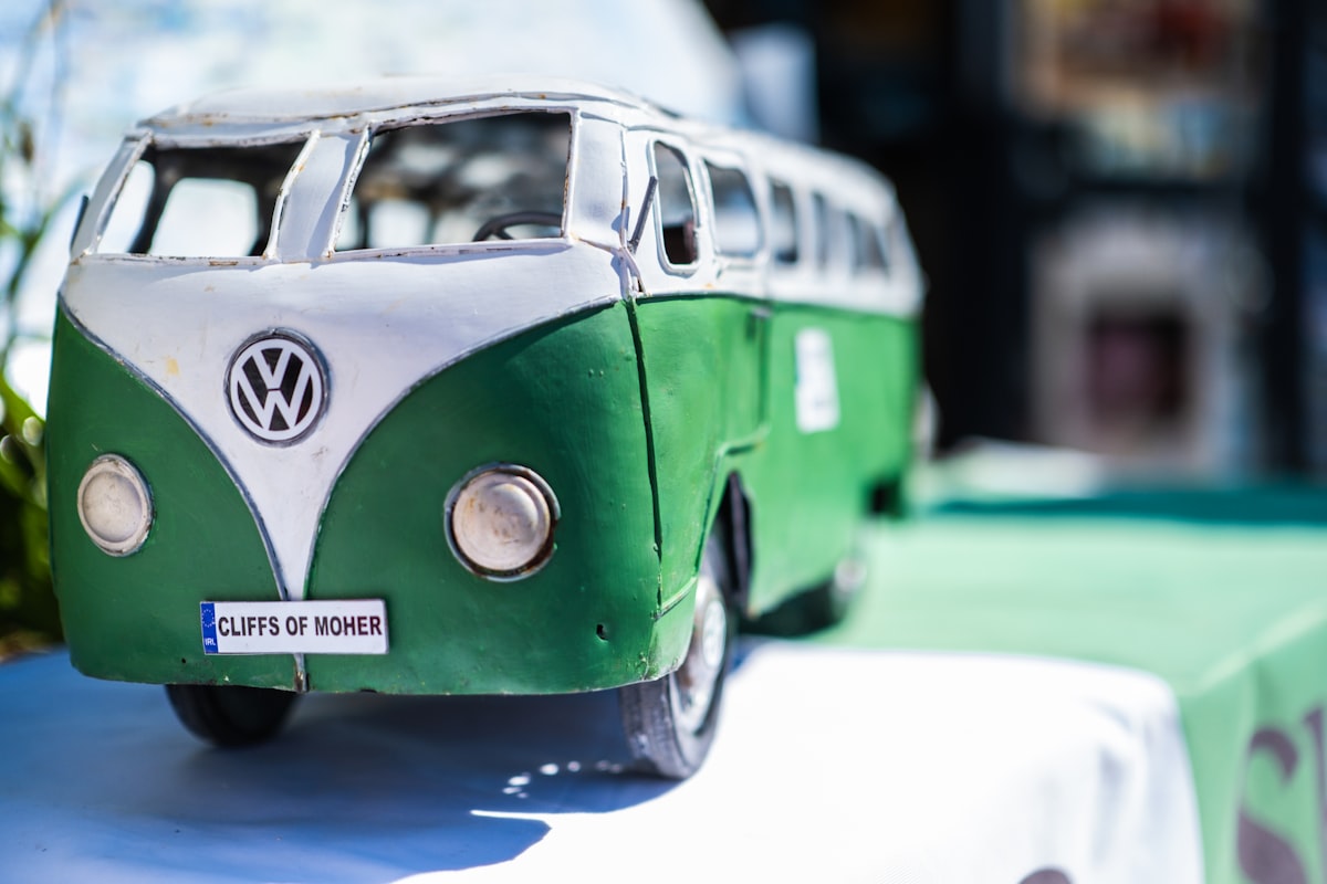 Volkswagen pierde la mitad de sus ganancias y el futuro no tiene airbag: aranceles estadounidenses y China están devorando a la gigante alemana