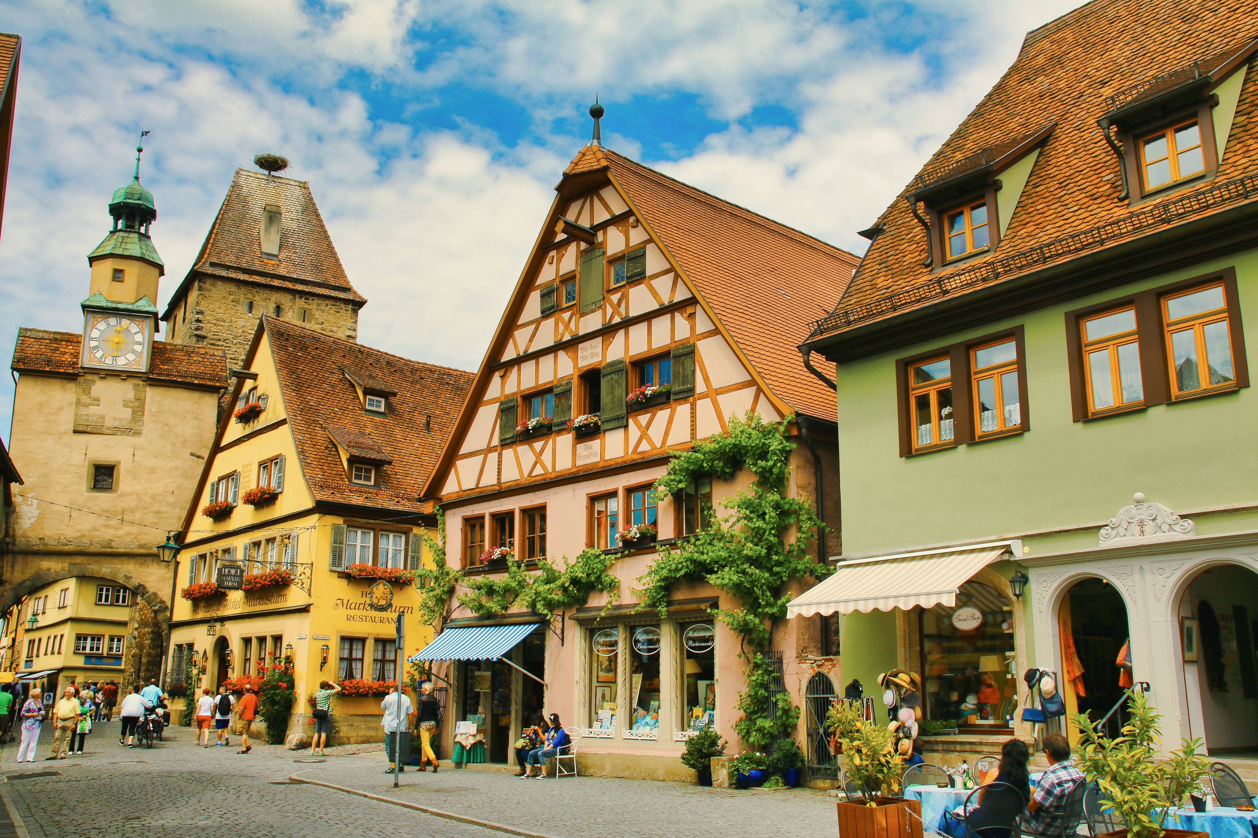 Stay online in the Germany with a prepaid eSIM from eSIMlii. Instant activation, no roaming charges, and reliable coverage.