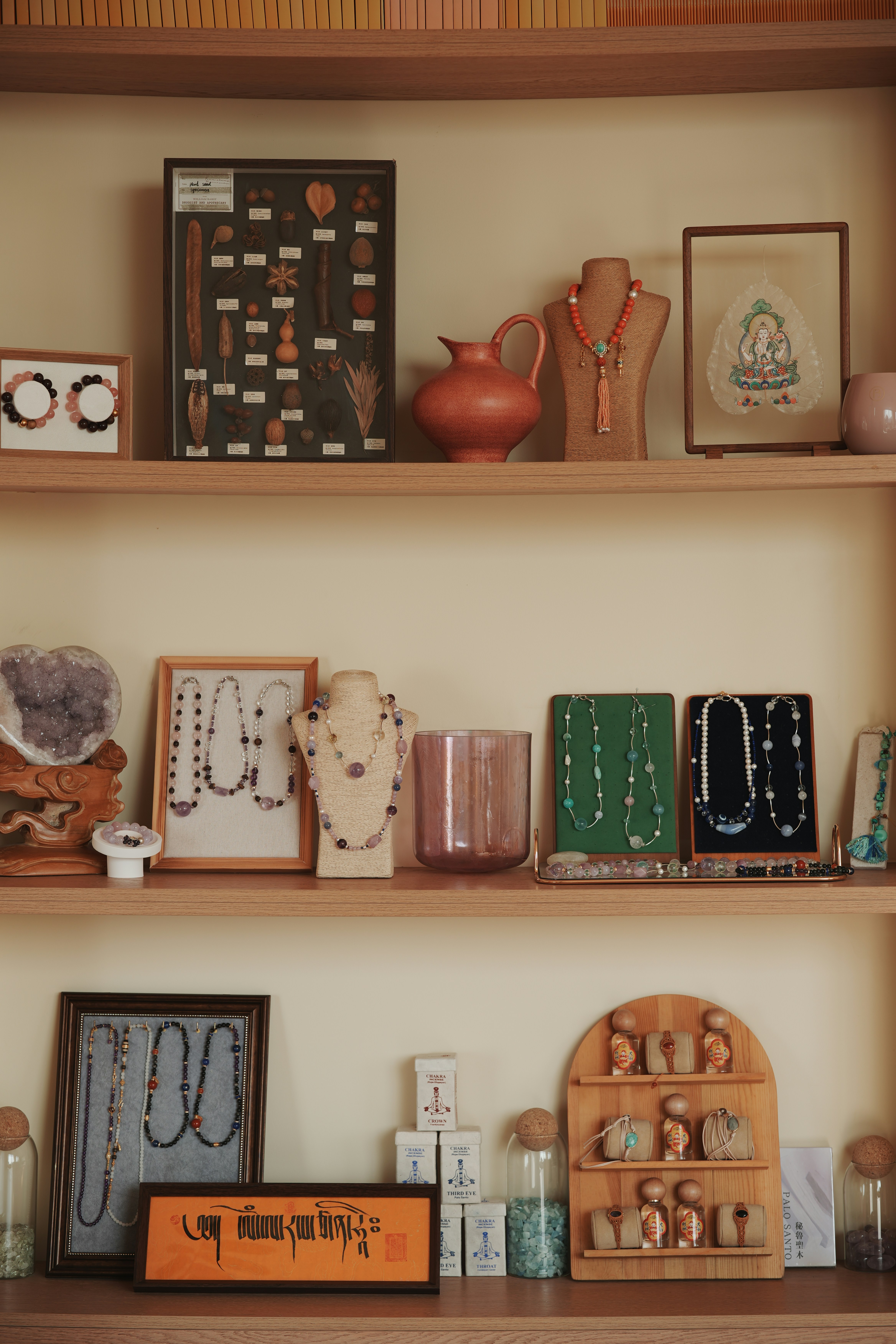 bohemian shelf decor, wallpaper, Luxury Bohemian Floating Shelves: Style & Ideas 5