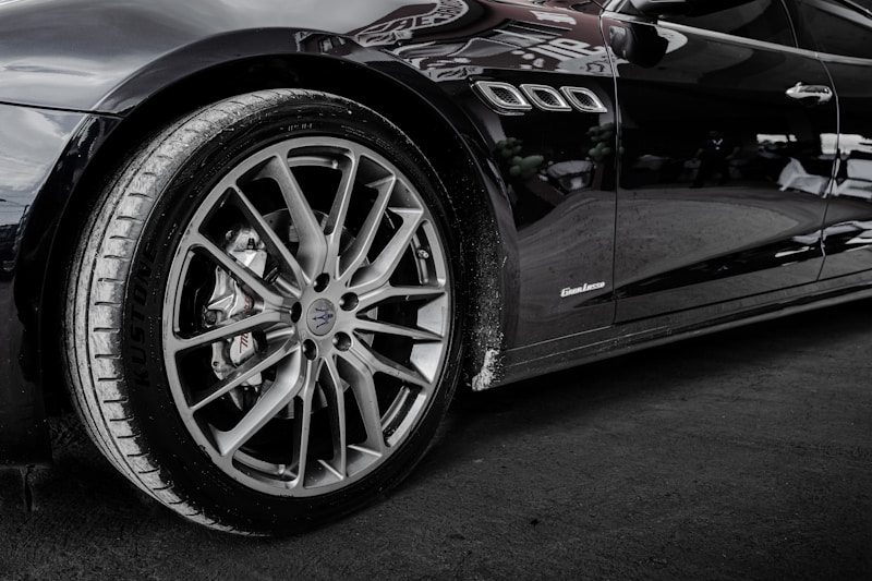 luxury car wheel detail for Melbourne sugar daddy