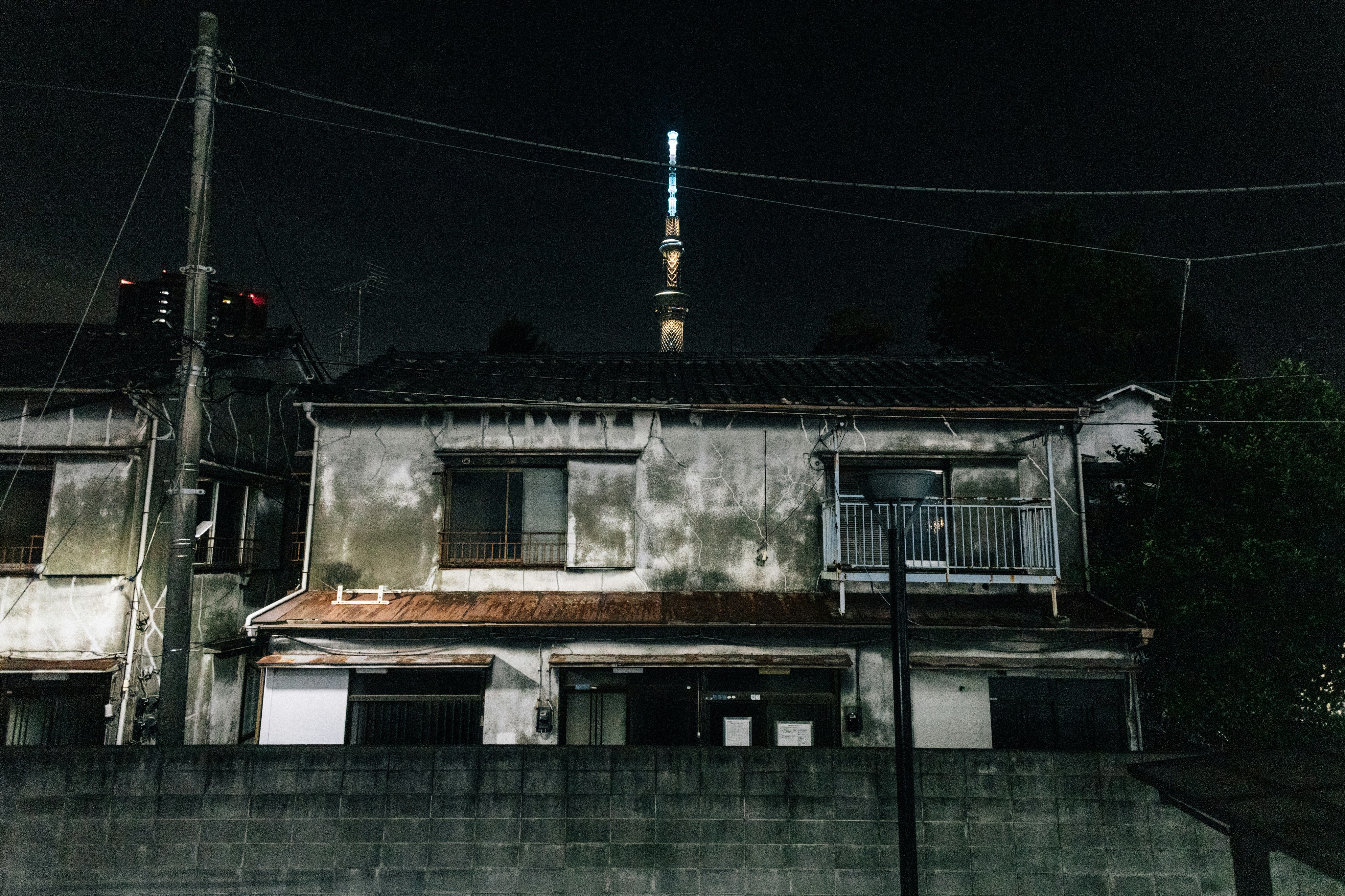 photo-1768731225321-0c3f862a7782?ixid=M3wxMjA3fDB8MXxzZWFyY2h8N3x8JUUyJTgxJUEwamFzYSUyMHJlbm92YXNpJTIwcnVtYWh8ZW58MHx8fHwxNzY5MDM5OTQwfDA\u0026ixlib=rb-4.1.0