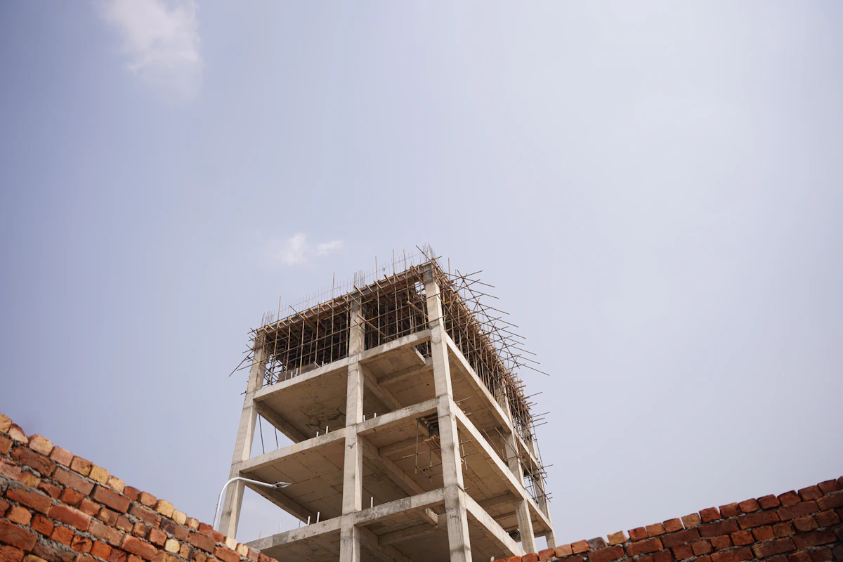 Bâtiment en construction, structure en béton