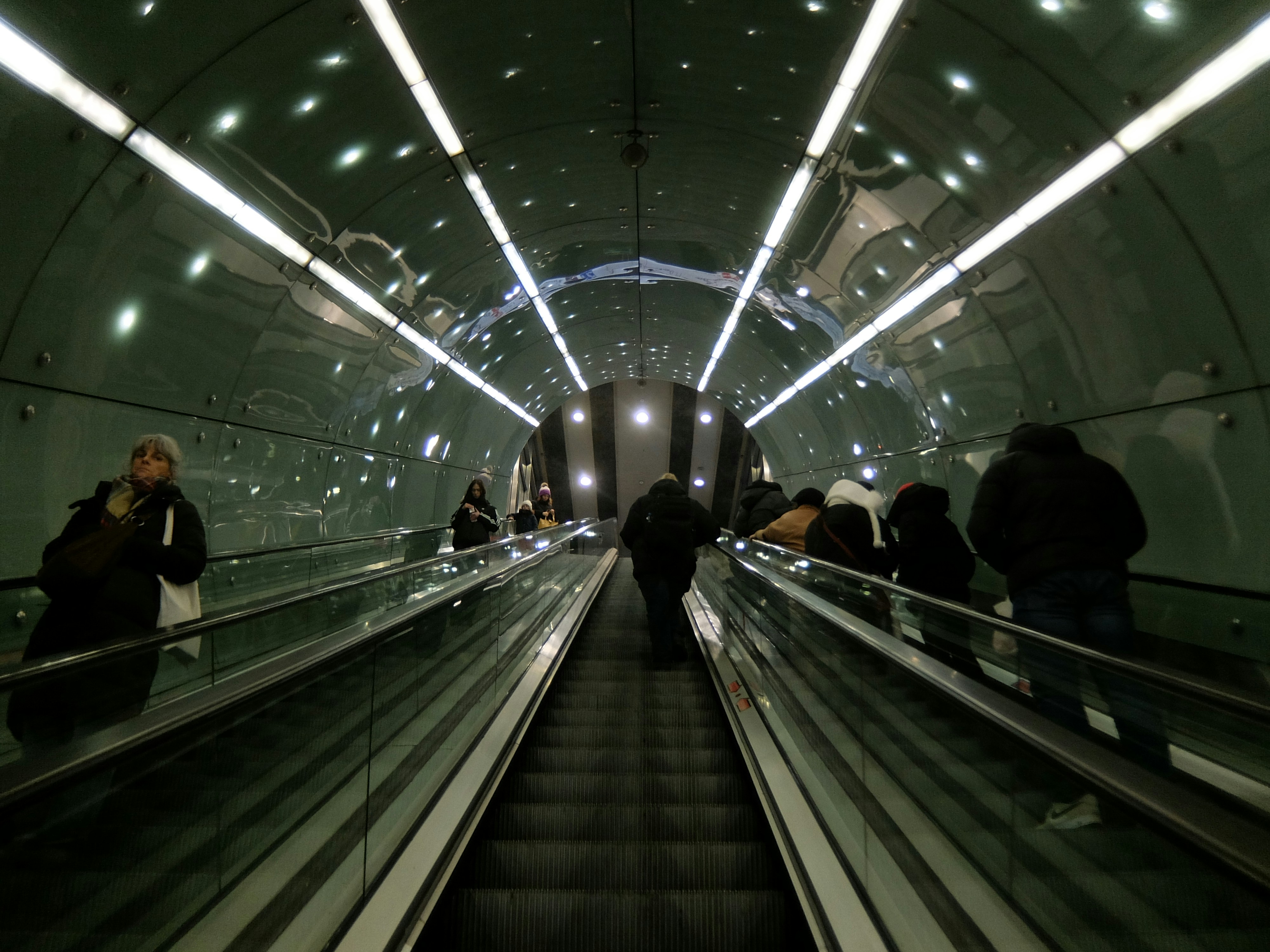 Photo by viktor_rejent