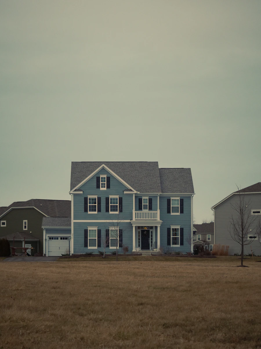 Sample photo: suburban home exterior 5