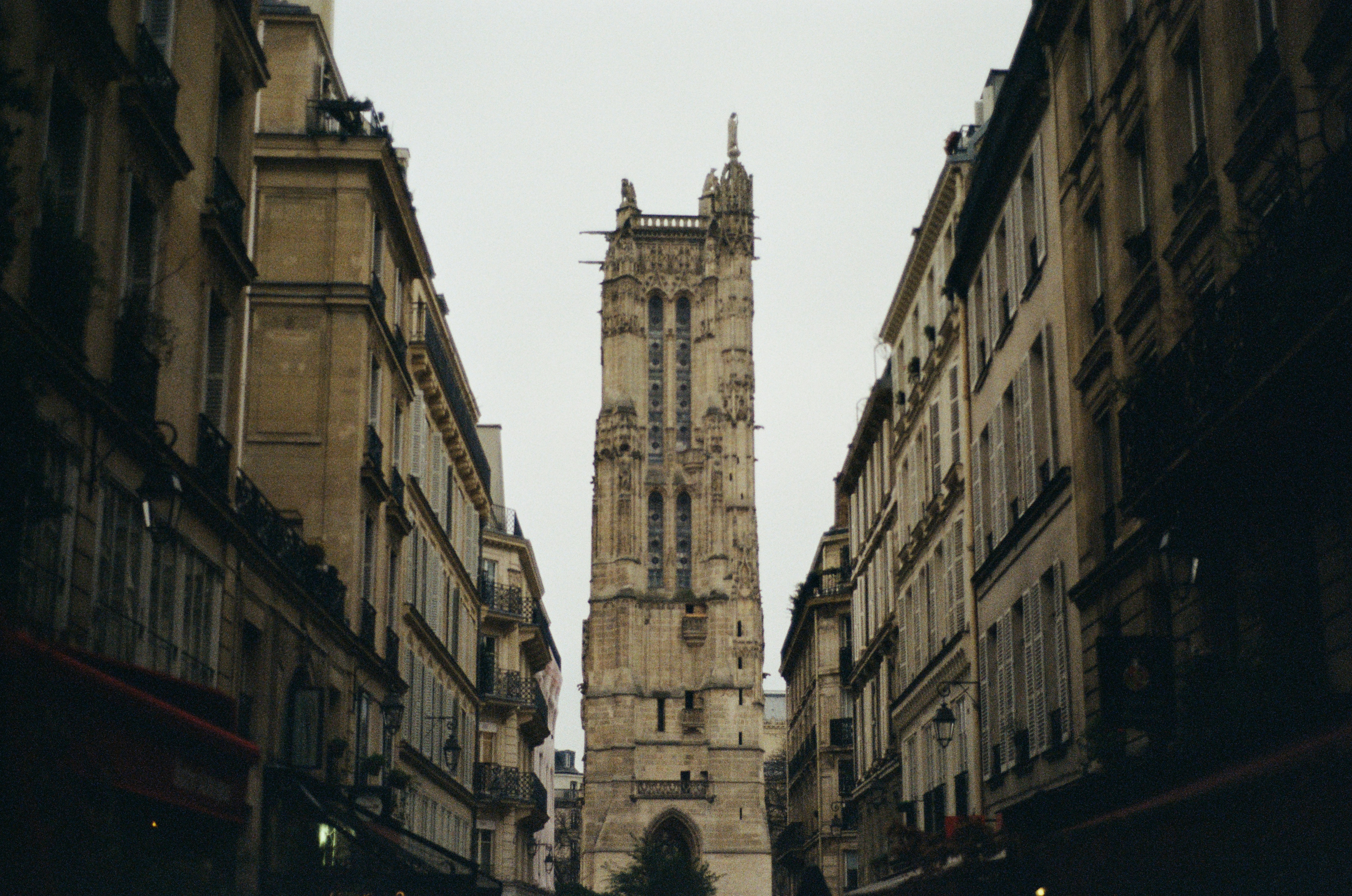 Au 6ème Paris