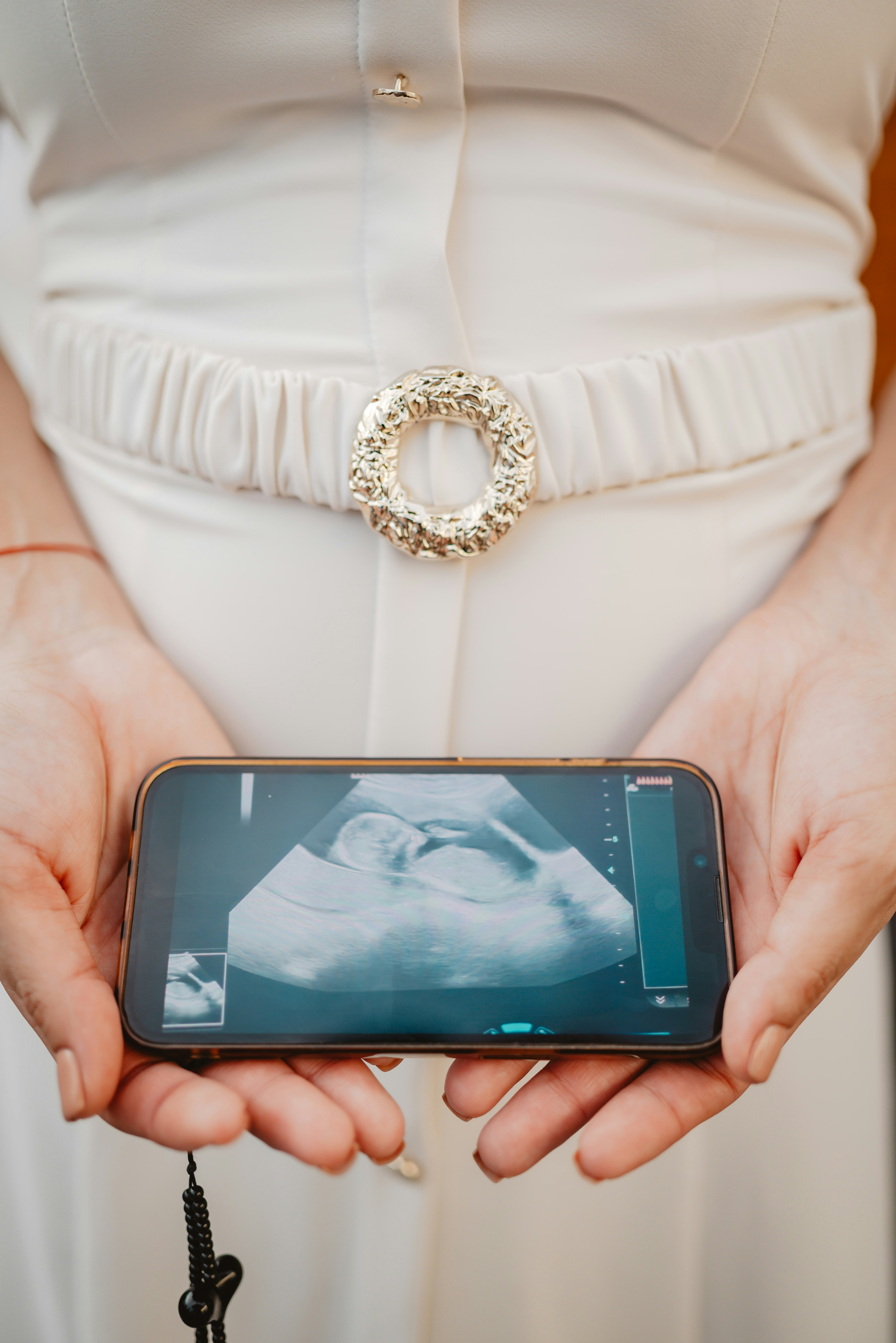 pregnant woman ultrasound belly, wallpaper, Plasenta Anterior: Pengertian, Dampak, dan Risiko Kehamilan 3