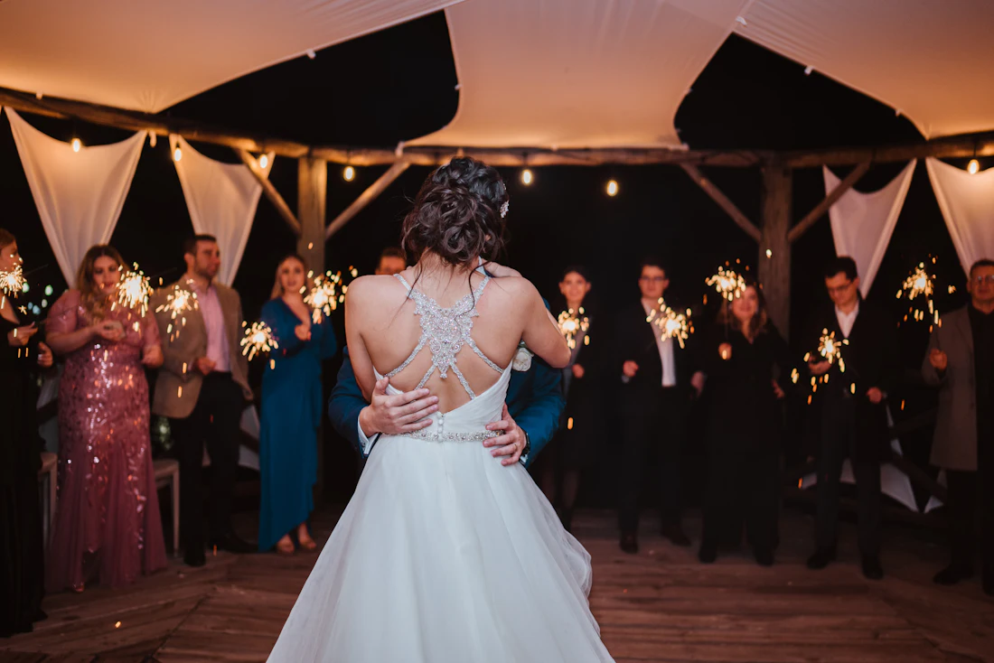 Boda · pista con chispas frías