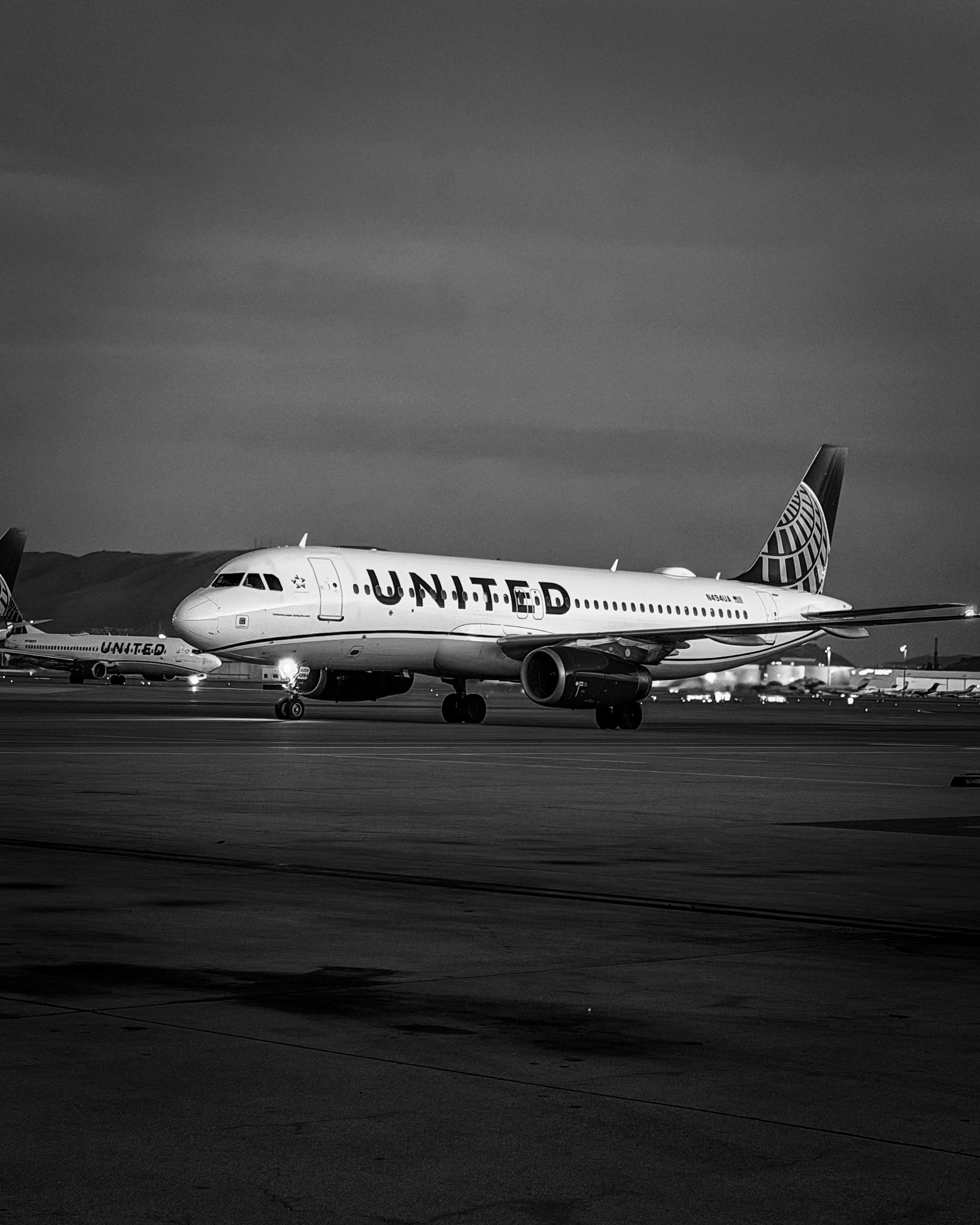 United airlines airplane on the tarmac