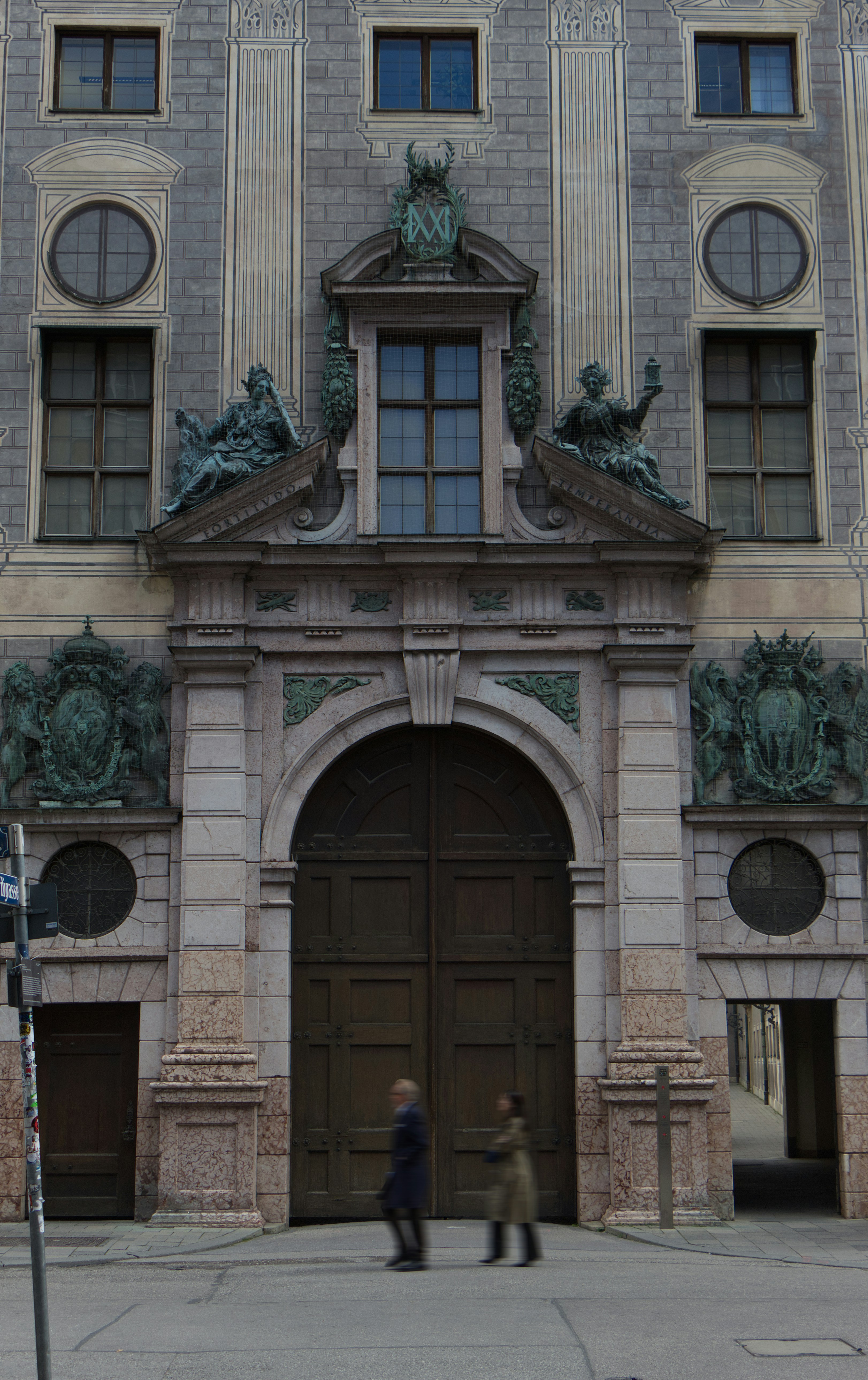 Photo by spaceboundstudio