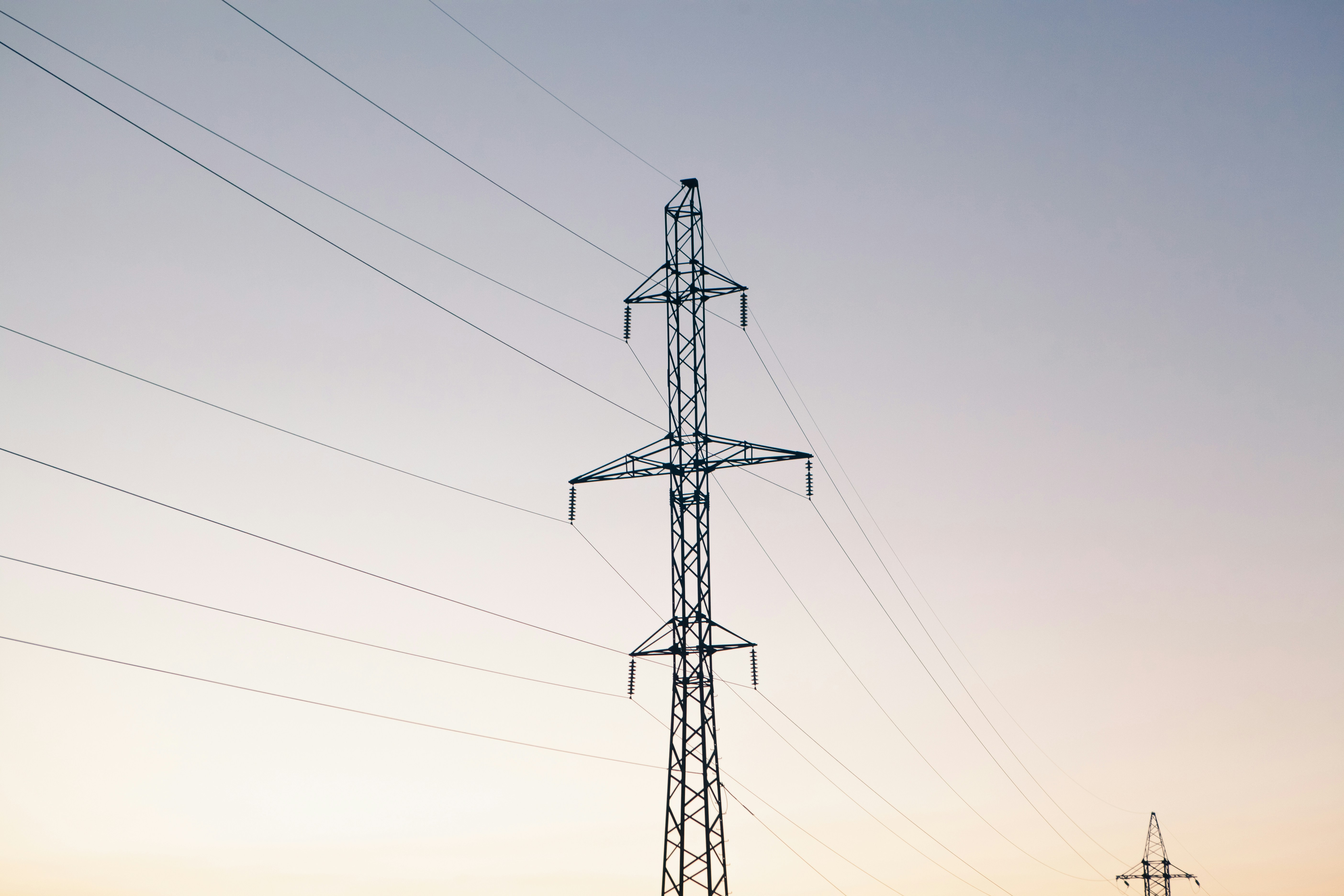 XLU ETF Review: Is Utilities Select SPDR Worth Buying?