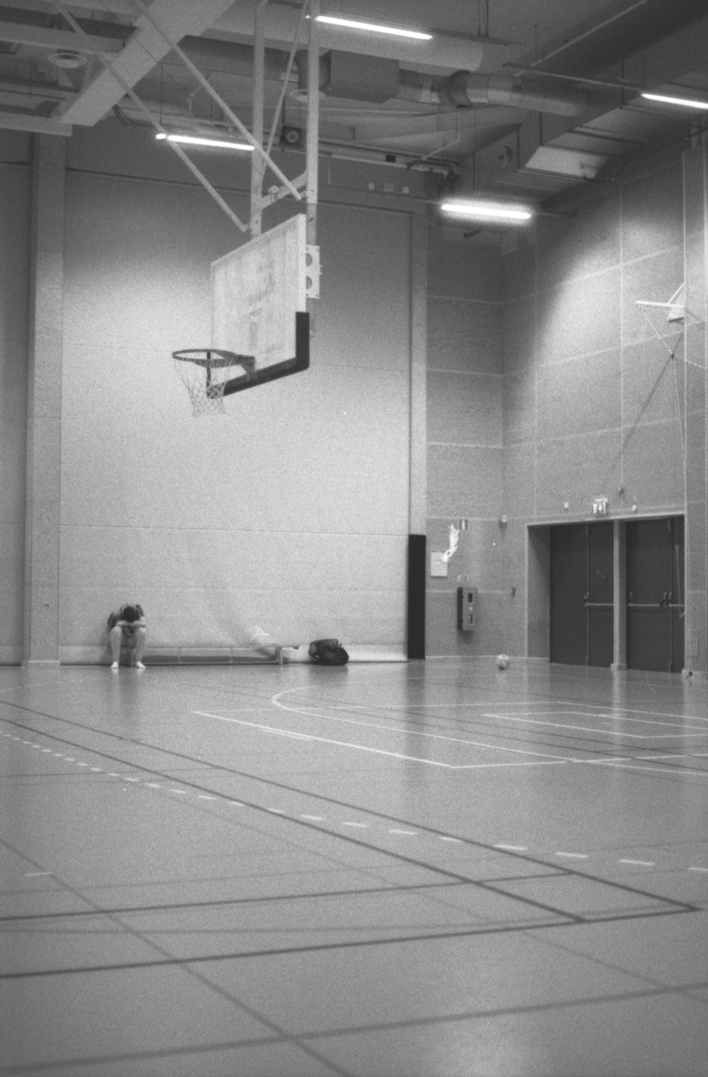 Basketball Training Equipment Guide: Dribble Goggles, Shooting Machines, and More