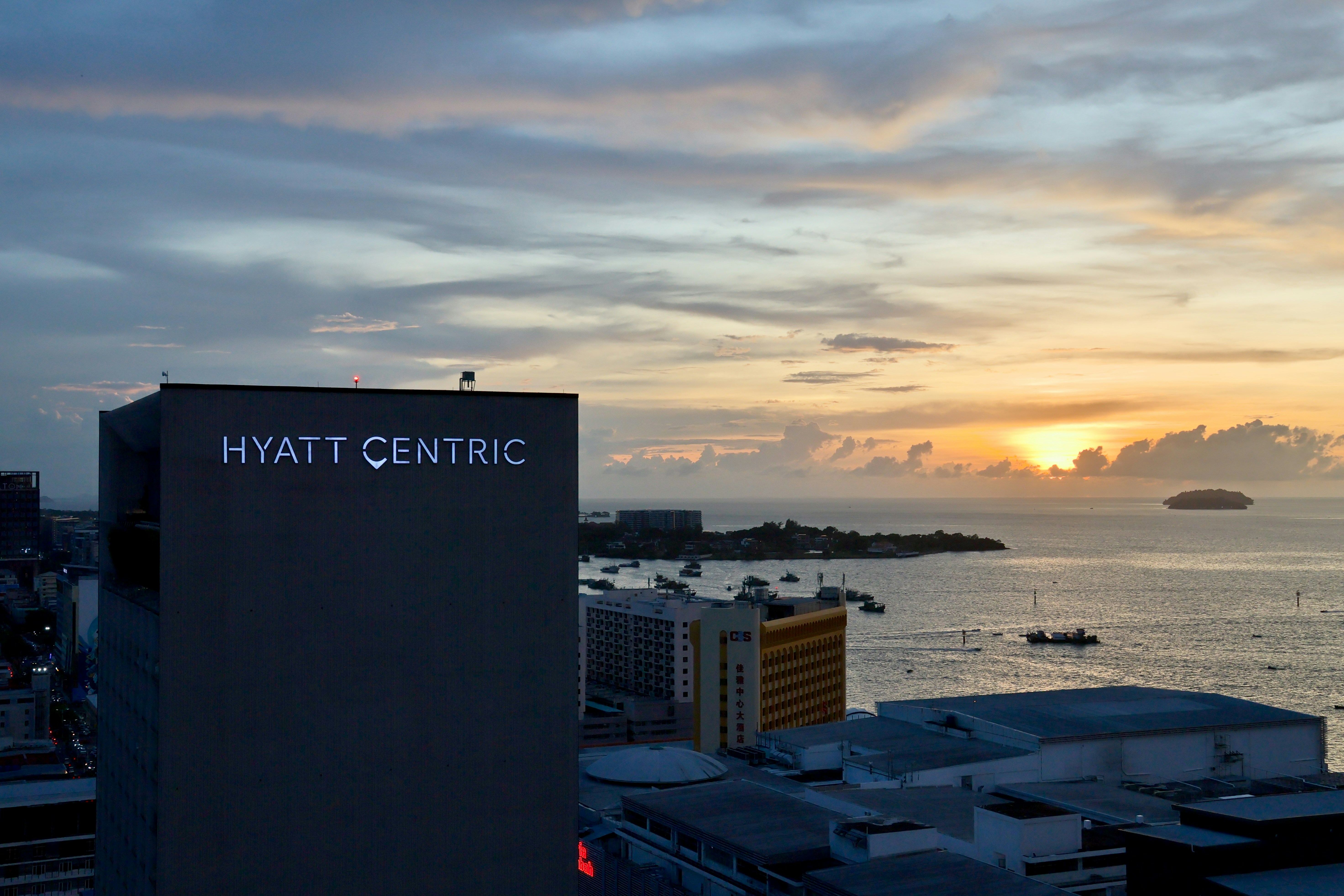 View from Top of the Hyatt at sunset - restaurants near manchester hyatt san diego