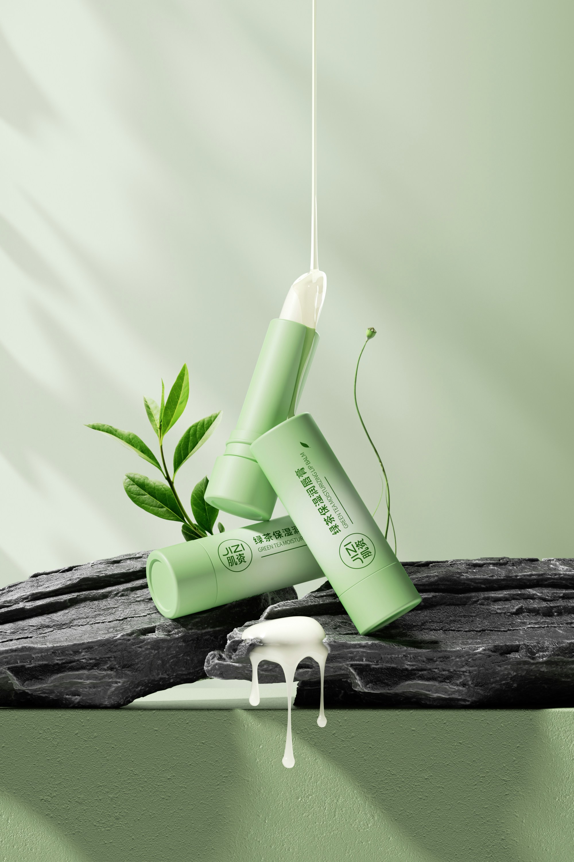 Grüne Lippenbalsame mit Teeblättern auf Steinen