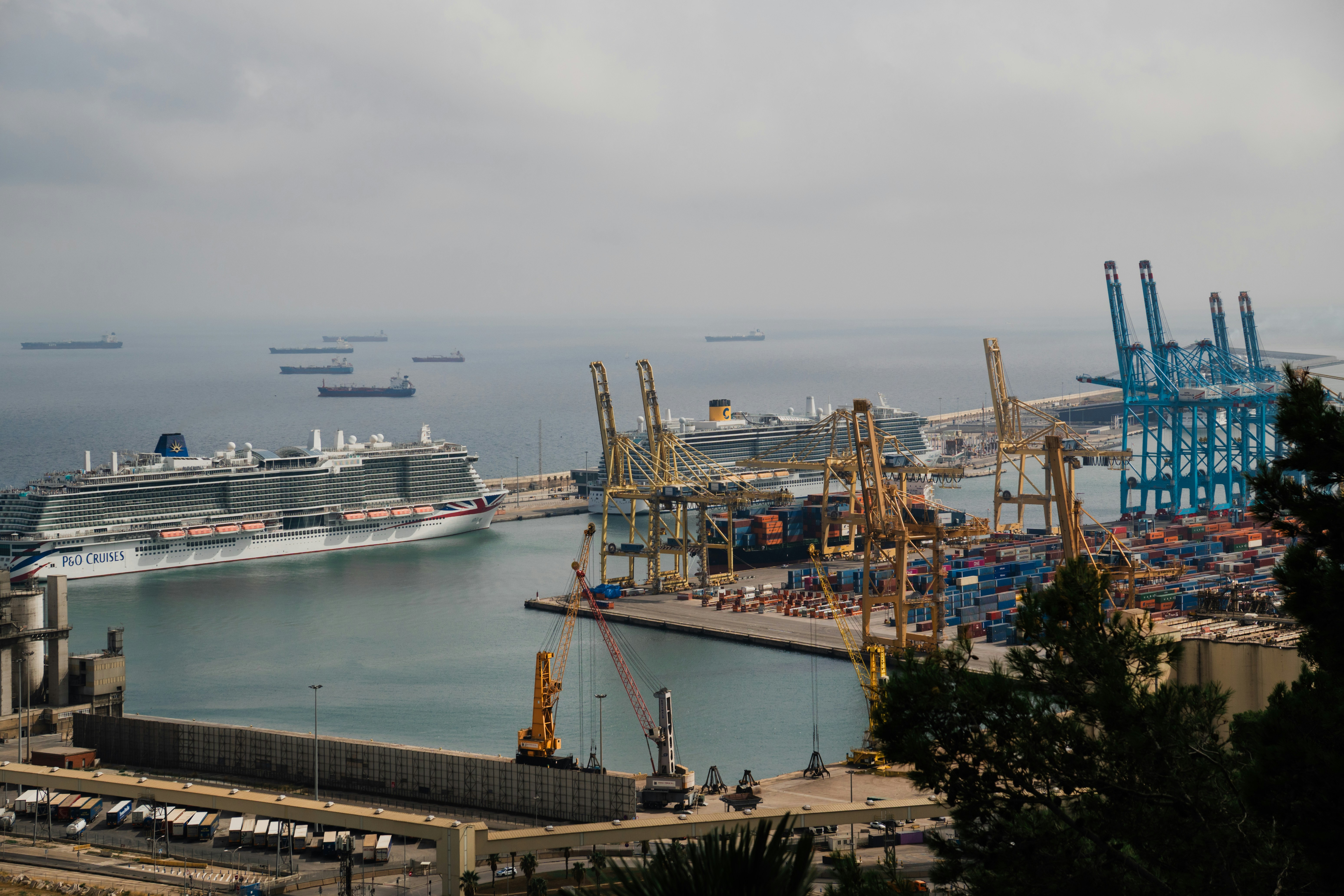 Trump Floats Delaying Xi Summit If No Help for Hormuz, FT Says