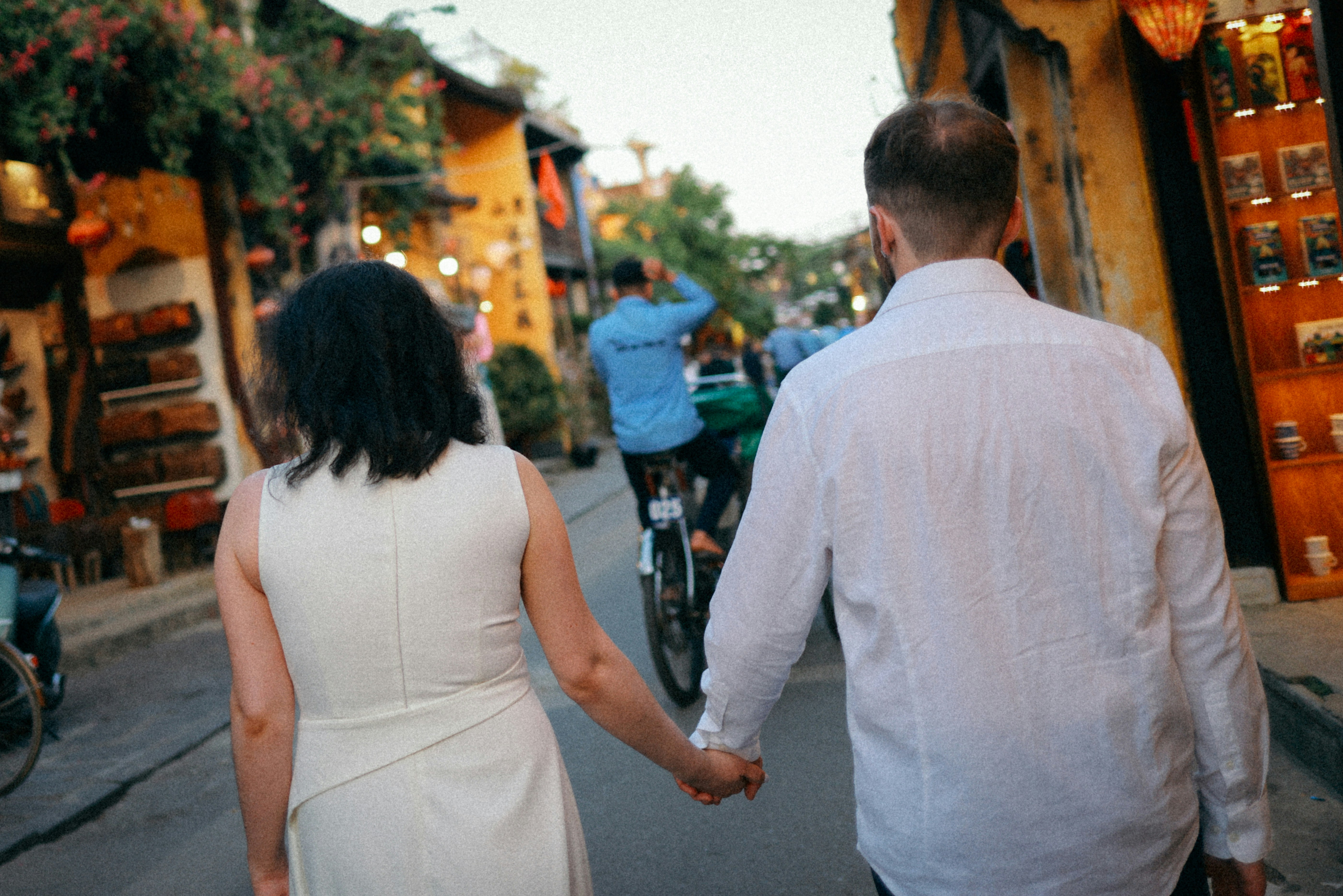 10 Budget Travel Itineraries for Couples Under  a Day