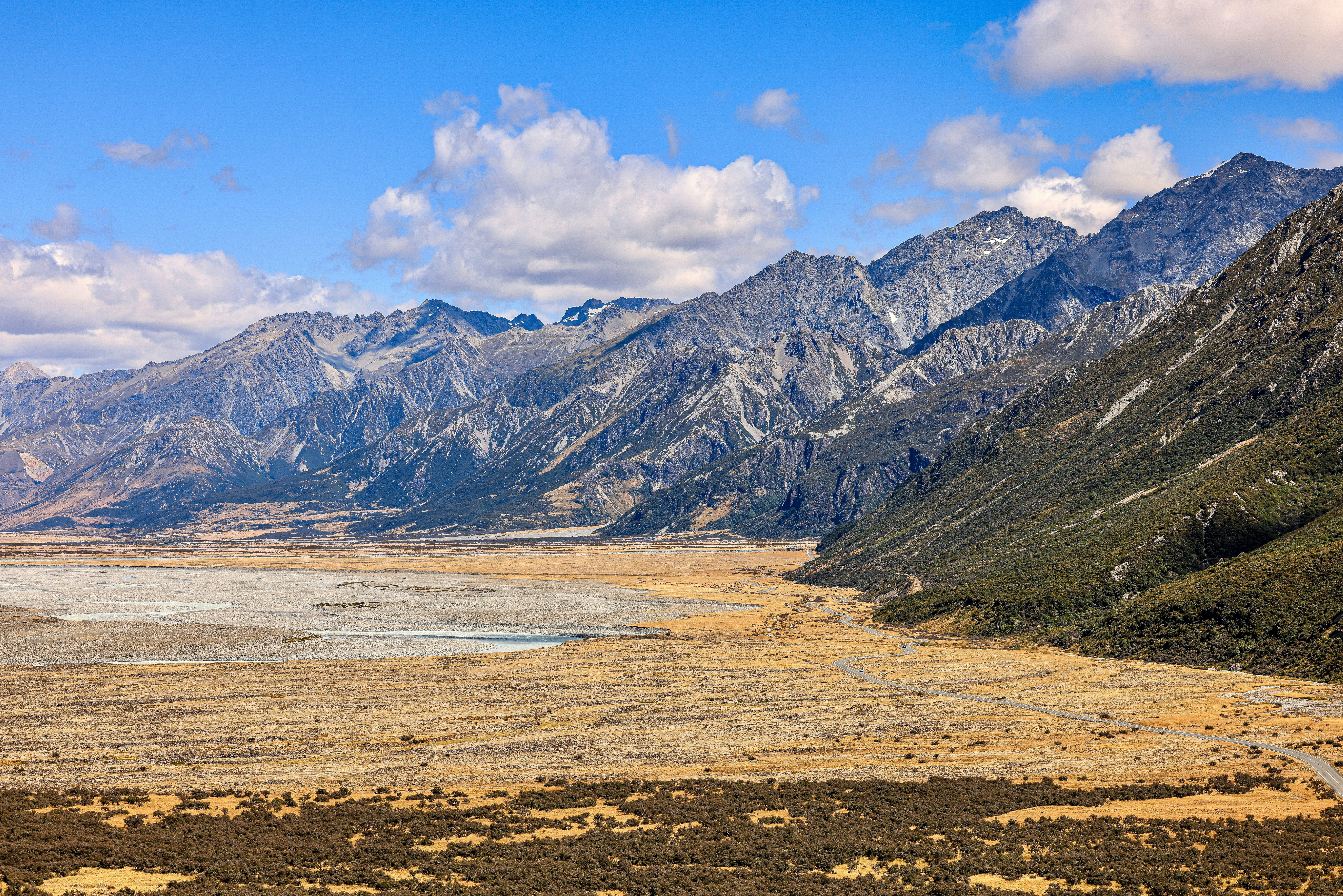 Photo by maximilian_brand