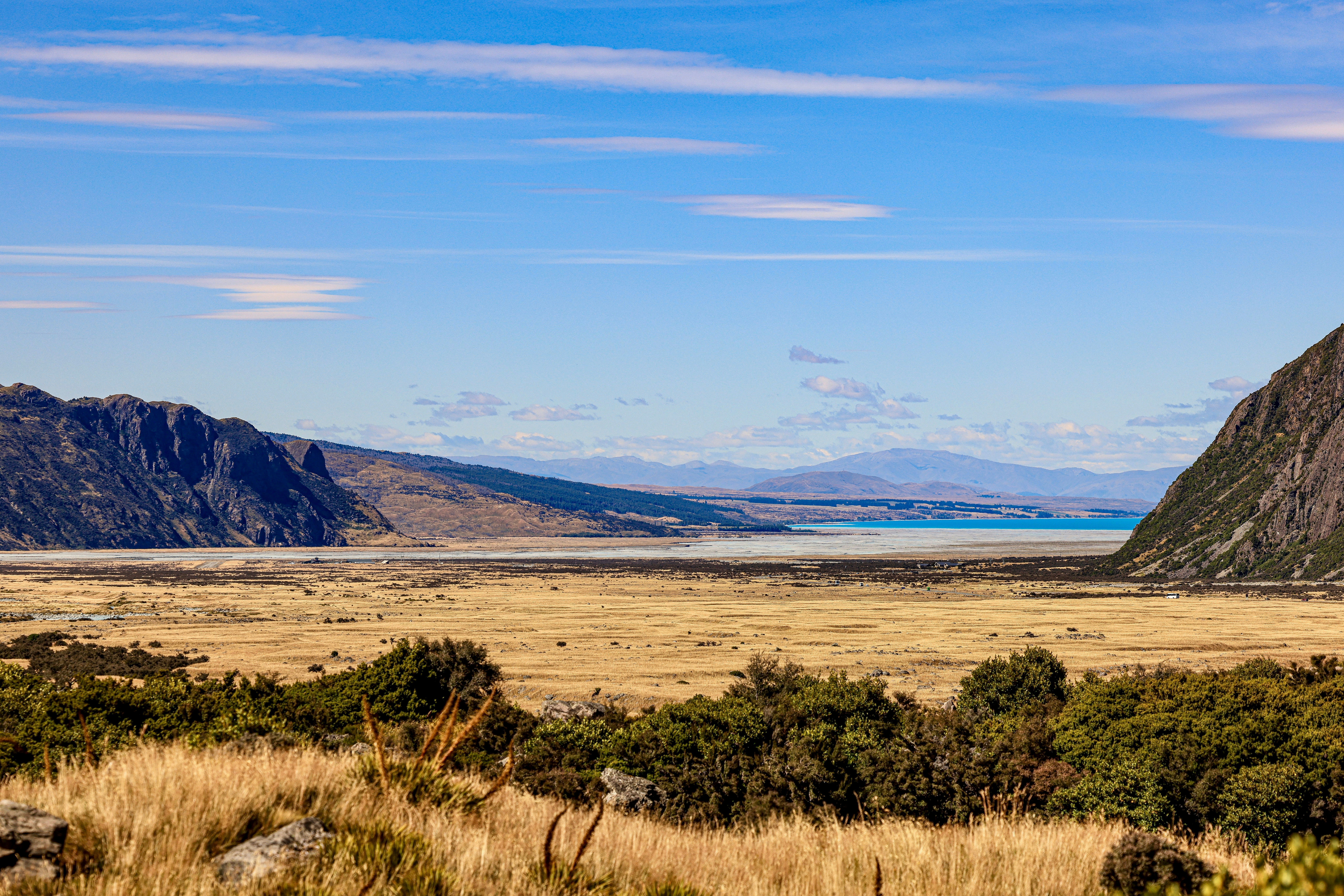 Photo by maximilian_brand