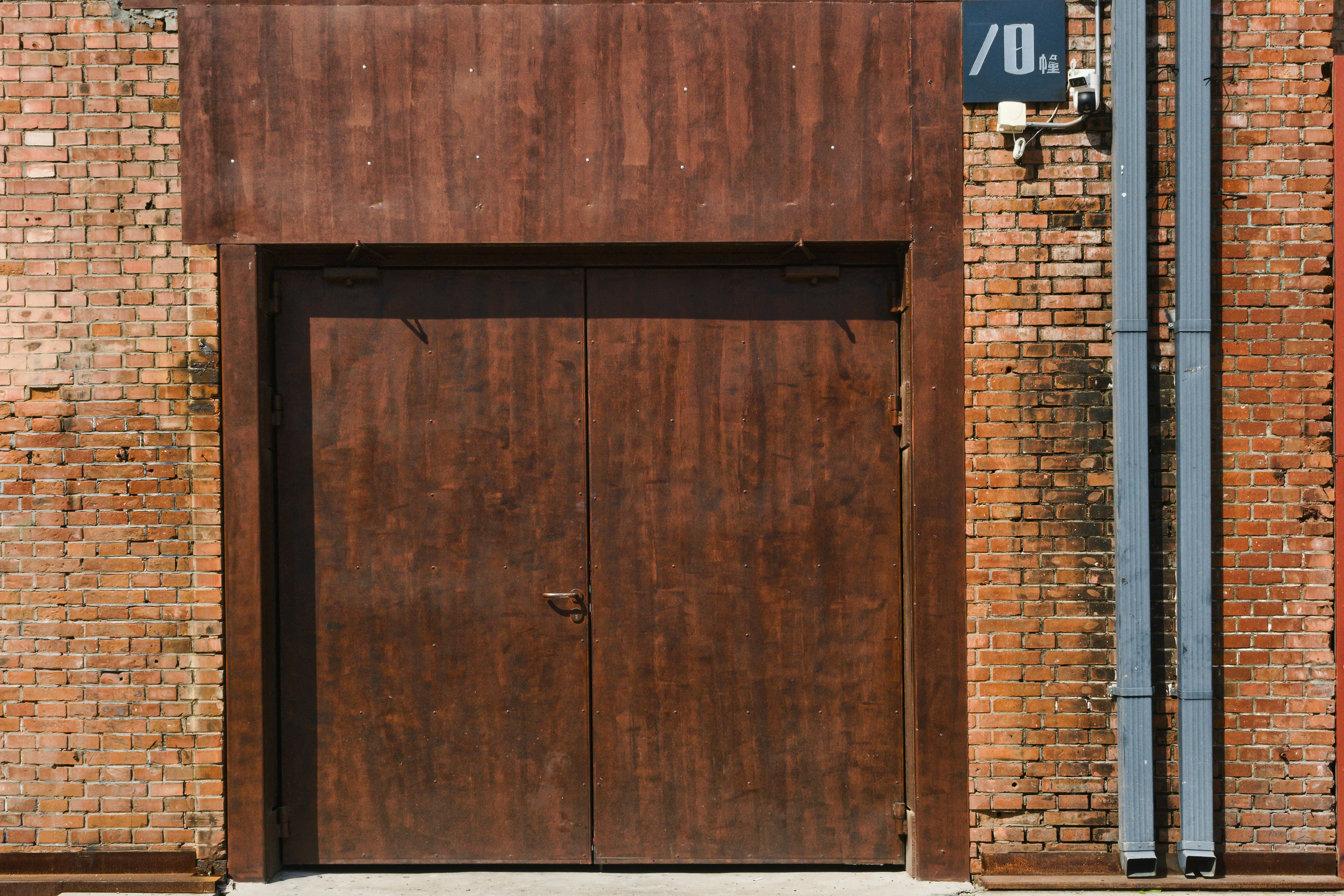 industrial entryway wallpaper, wallpaper, Industrial Entryway: Space Saving Ideas 5