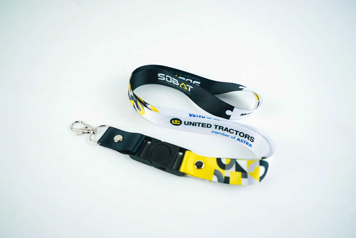 Photochecks y Lanyards — Impresiones Perú