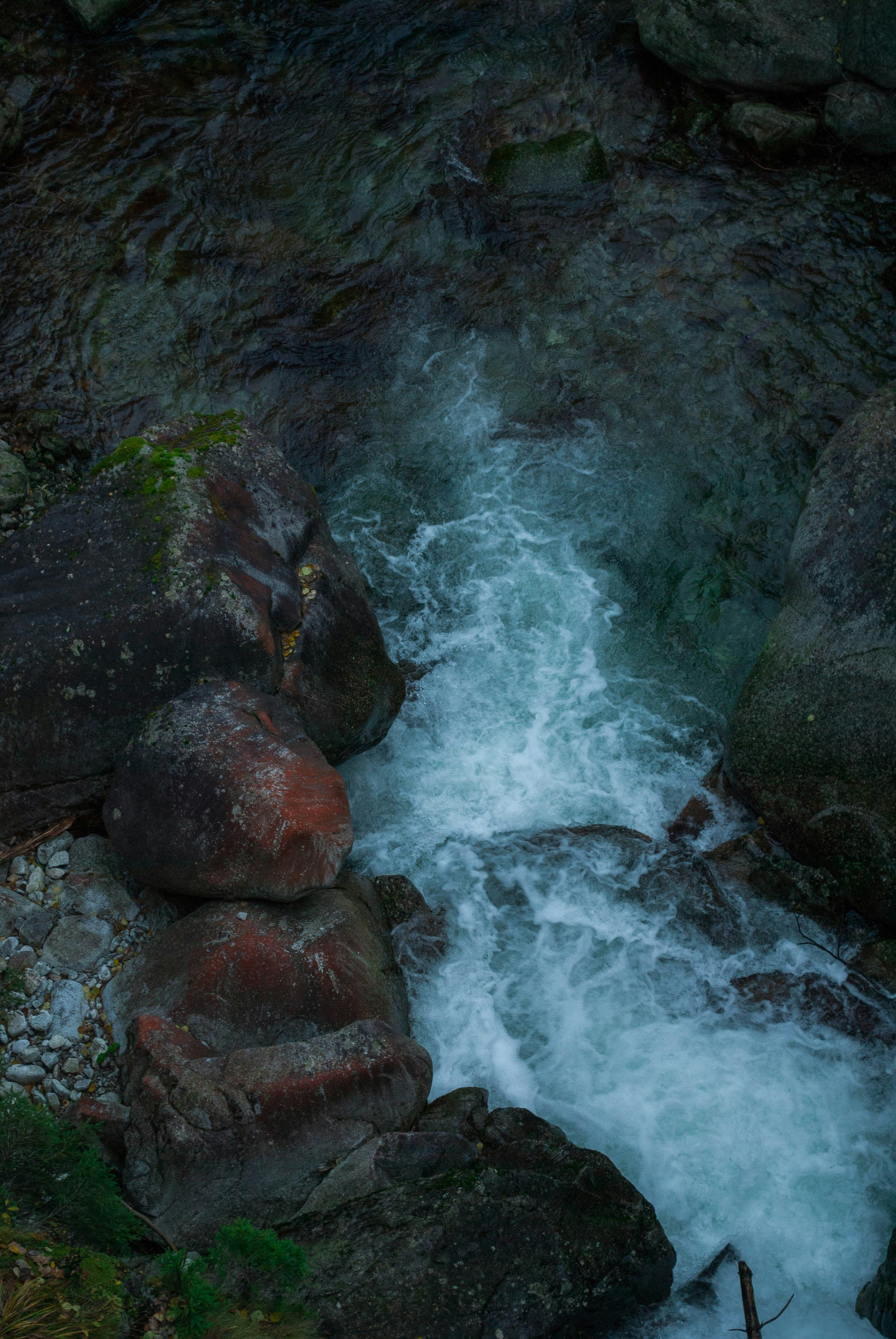 How to Find Clean Water Sources in the Deep Wilderness, wallpaper, Finding Clean Water Sources in the Deep Wilderness: A Guide 2