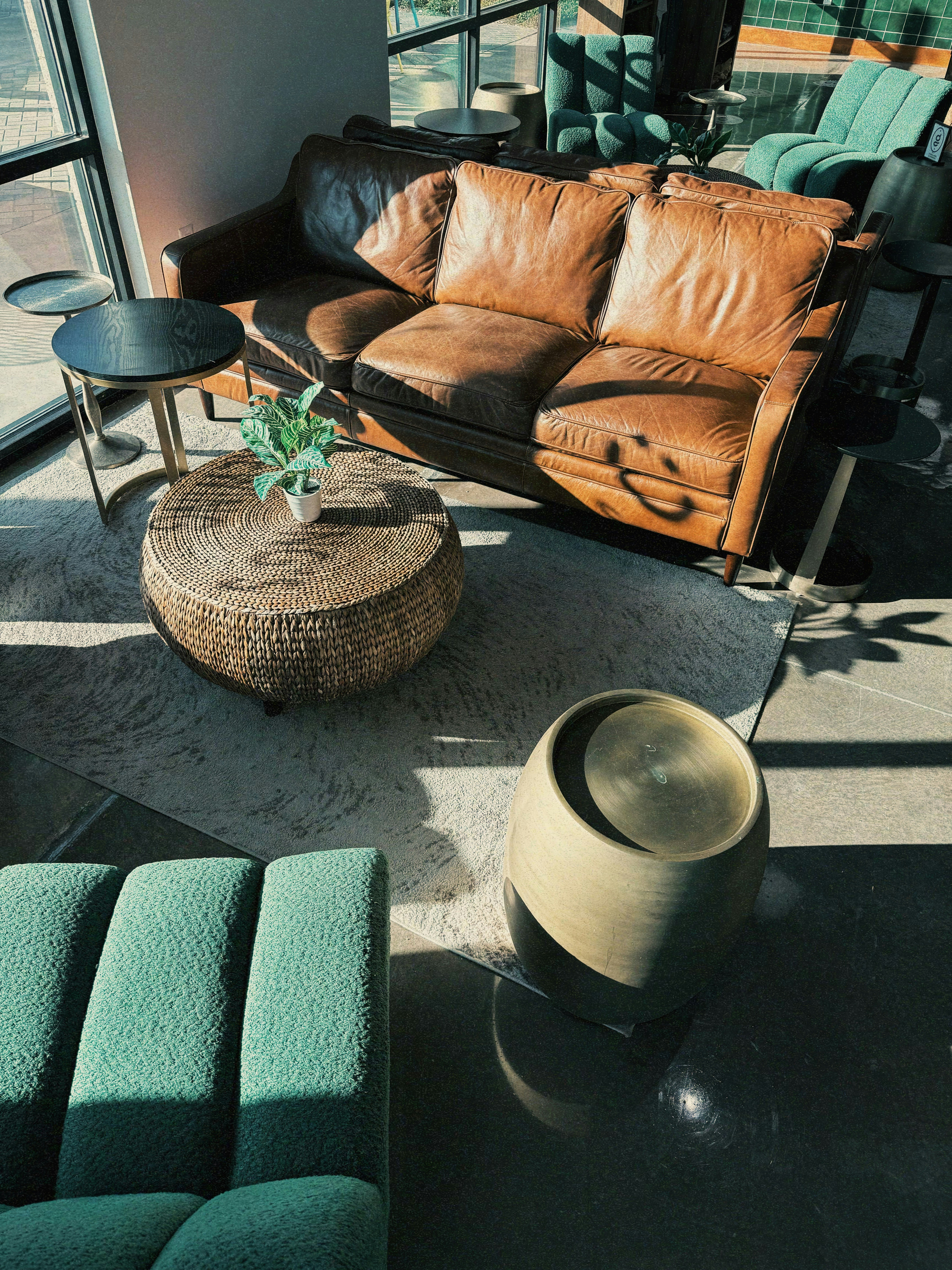 leather patio furniture, wallpaper, Leather Outdoor Patio Design: Style & Durability 2