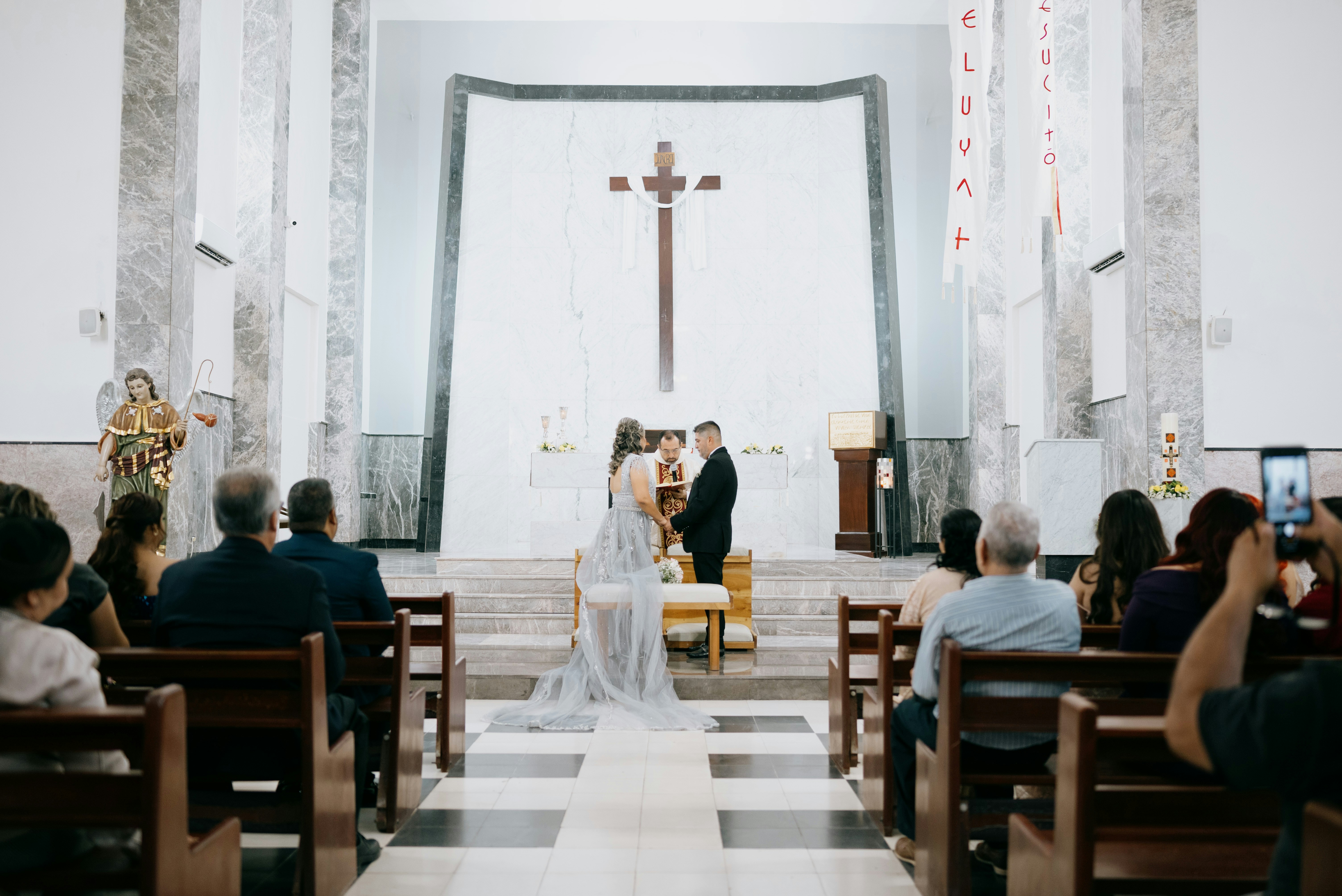 宗教婚禮拍攝全攻略：教堂、佛寺、道教儀式禁忌與注意事項，專業攝影師必讀：道教婚禮禁忌多？掌握傳統儀式的拍攝訣竅