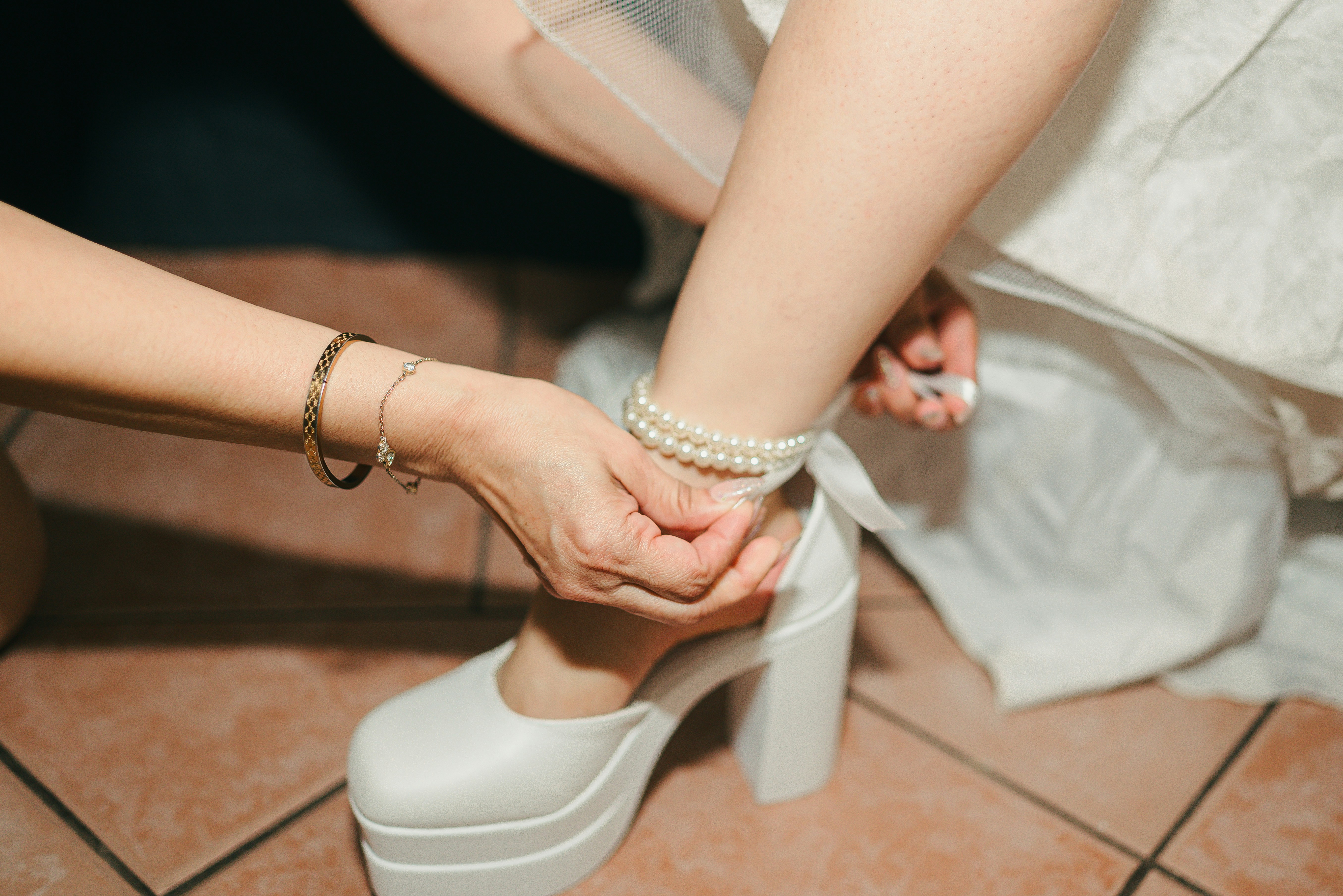 7 Flexible Design Elements in Girls Casual Sandals
