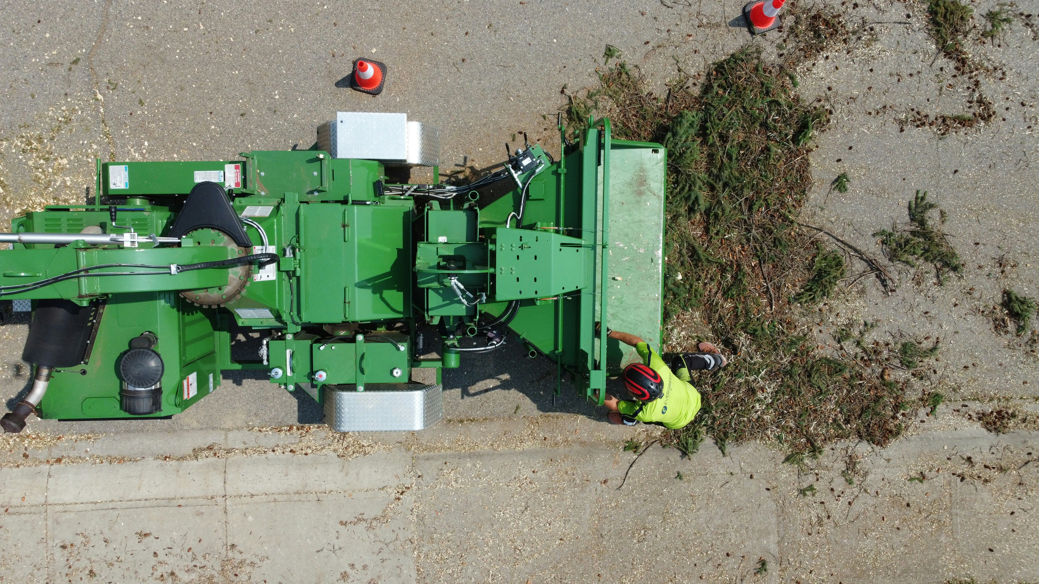 Green agricultural machine processing plant material