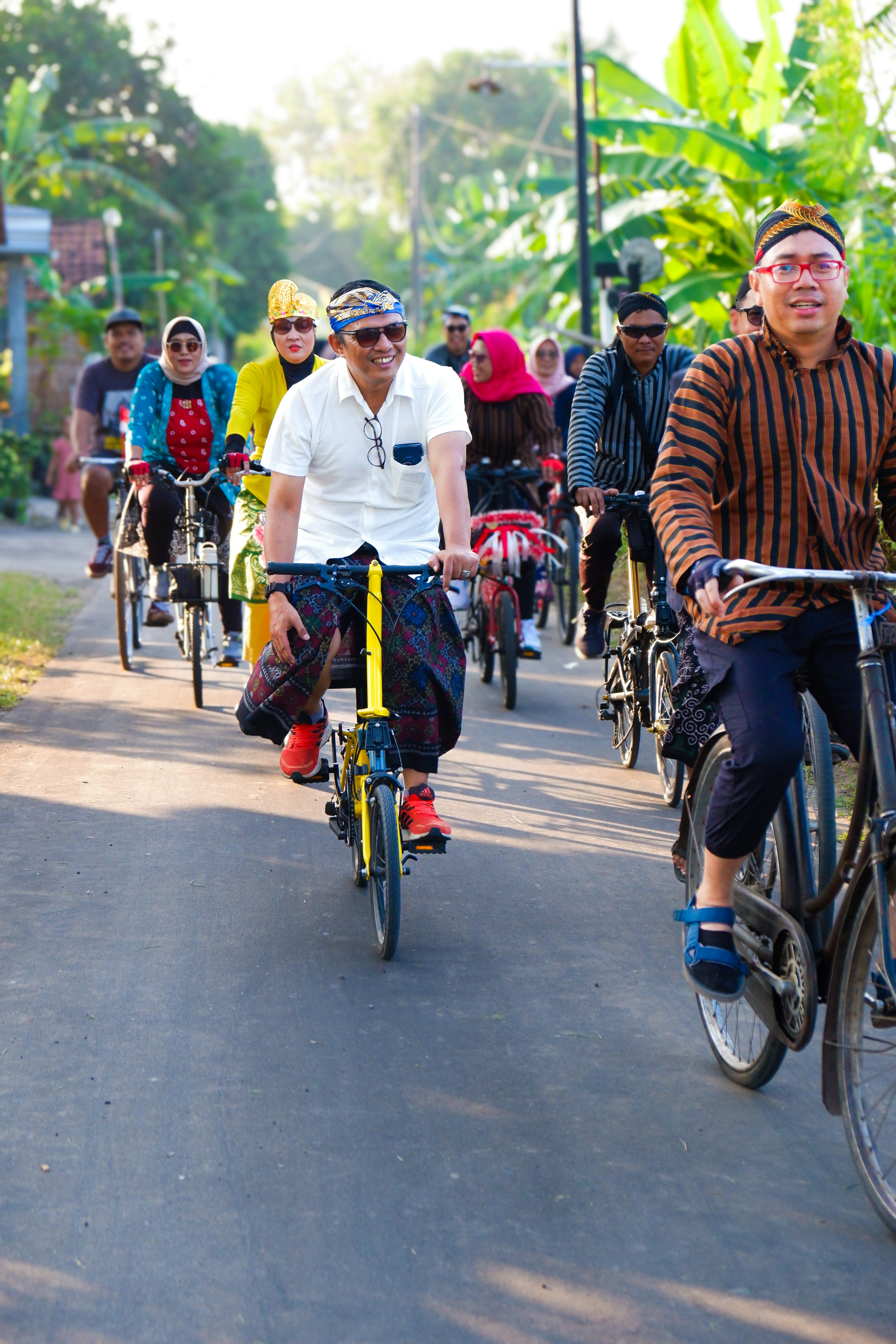 8 Ways Slow Sustainable Travel Supports Local Communities