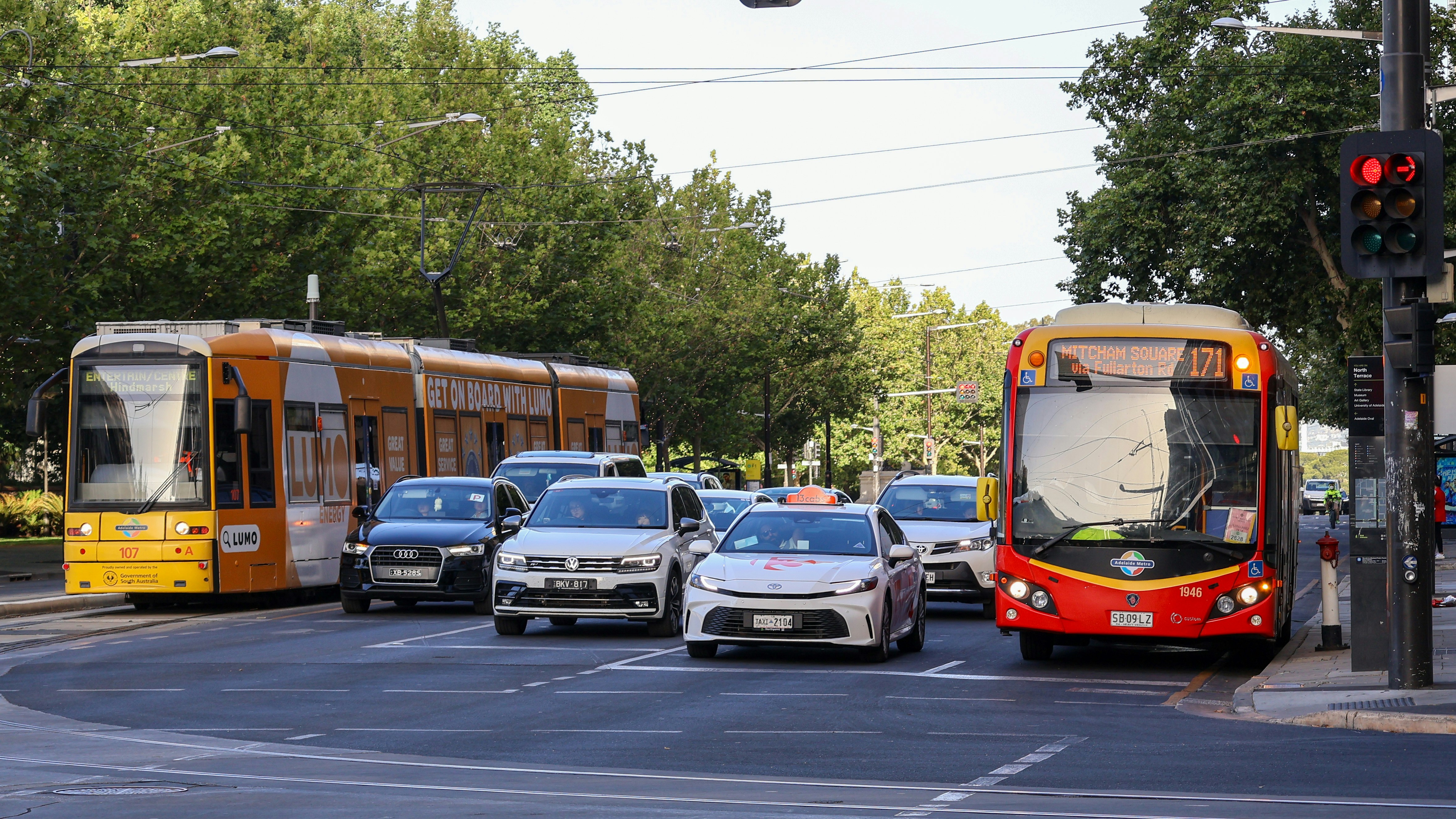 Fuel Crisis Sparks Electric Bus Surge in Australia: Deliveries to Accelerate Through 2026