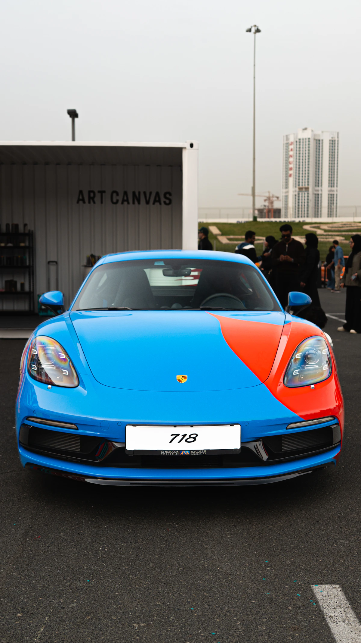 Porsche 718 with two-tone wrap