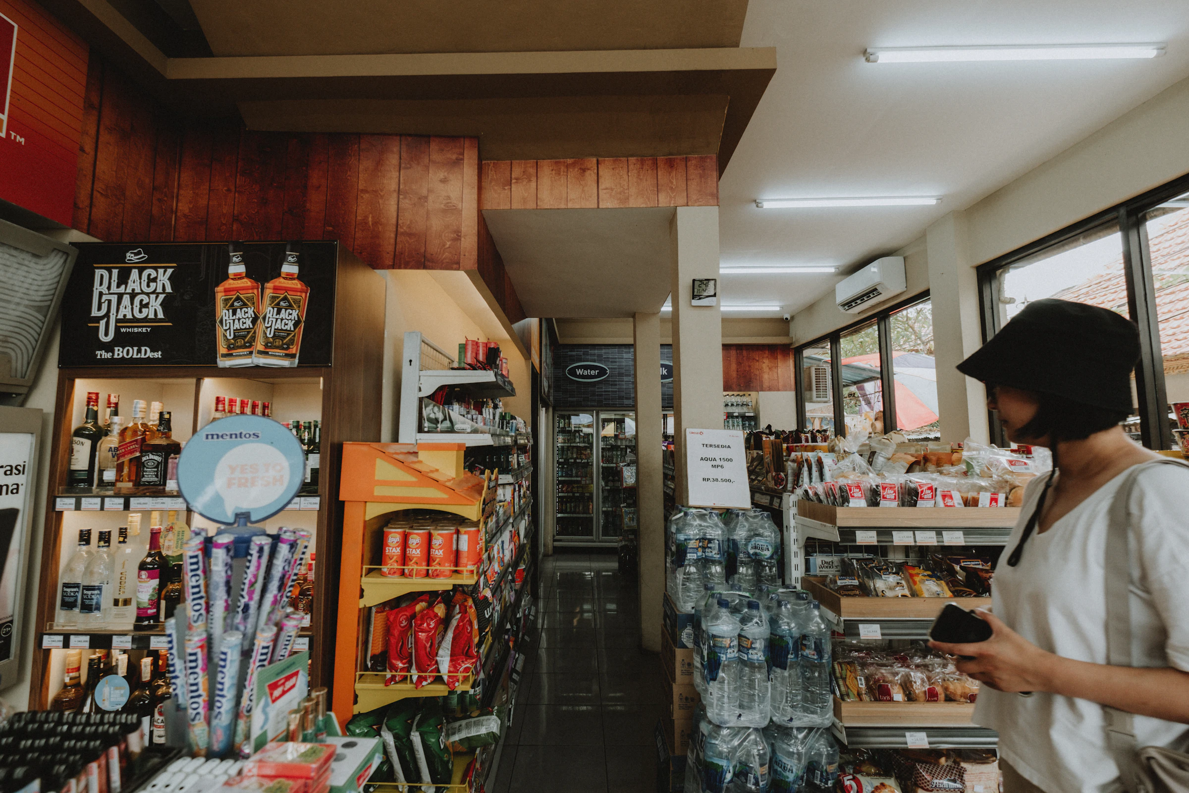 Retail Brands, second real environment photograph