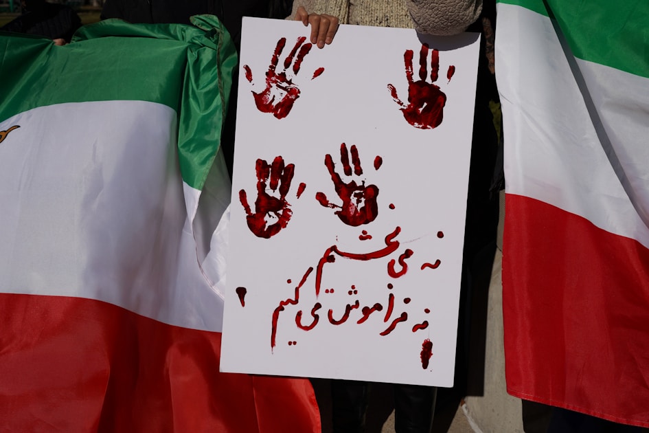 US Forces Destroy 6–7 Iranian IRGC Boats in Strait of Hormuz: The First Naval Clash Since the Ceasefire