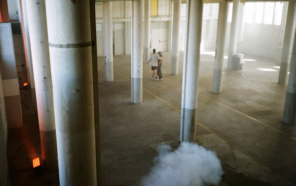 Salón industrial vacío