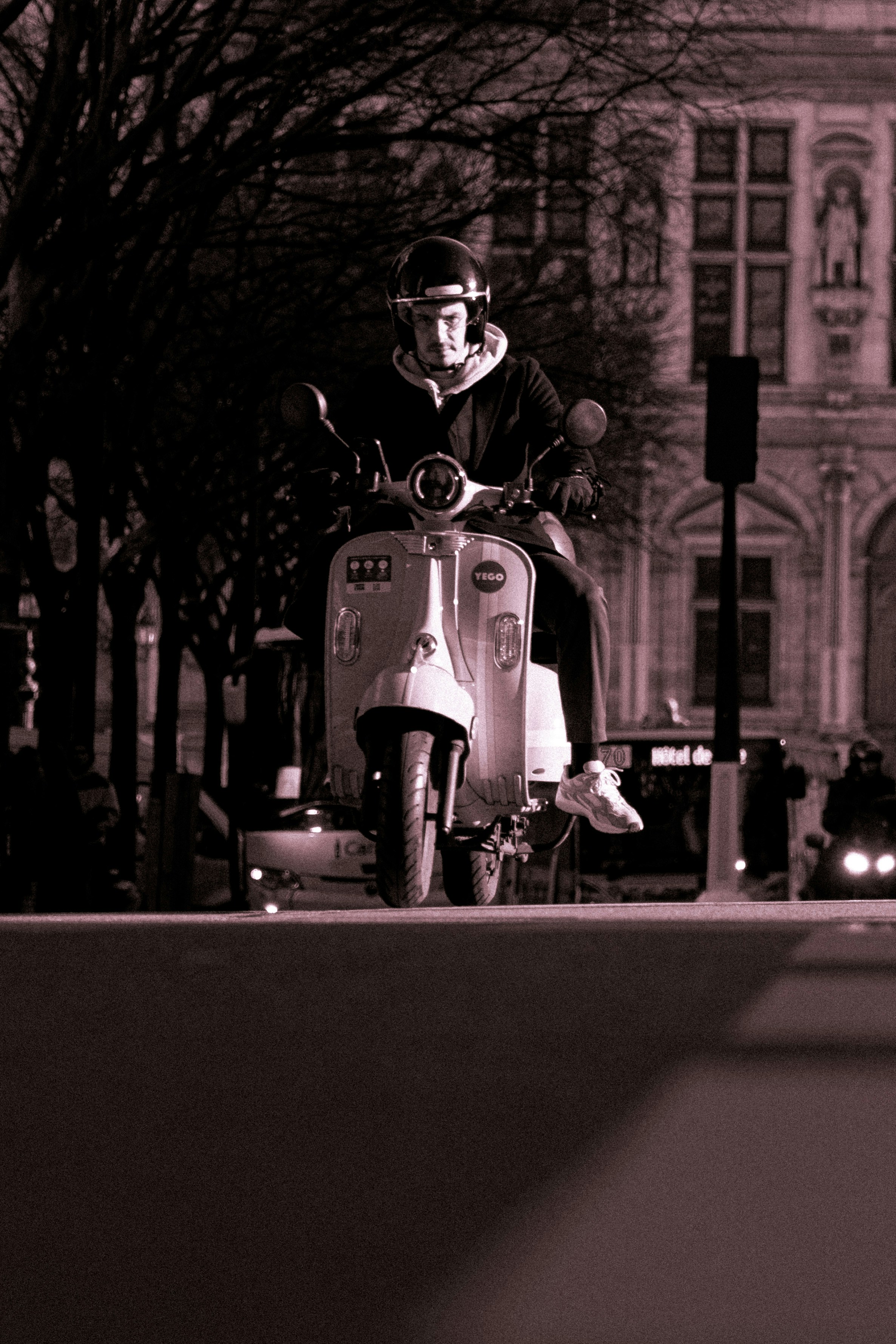 Photo by veuge