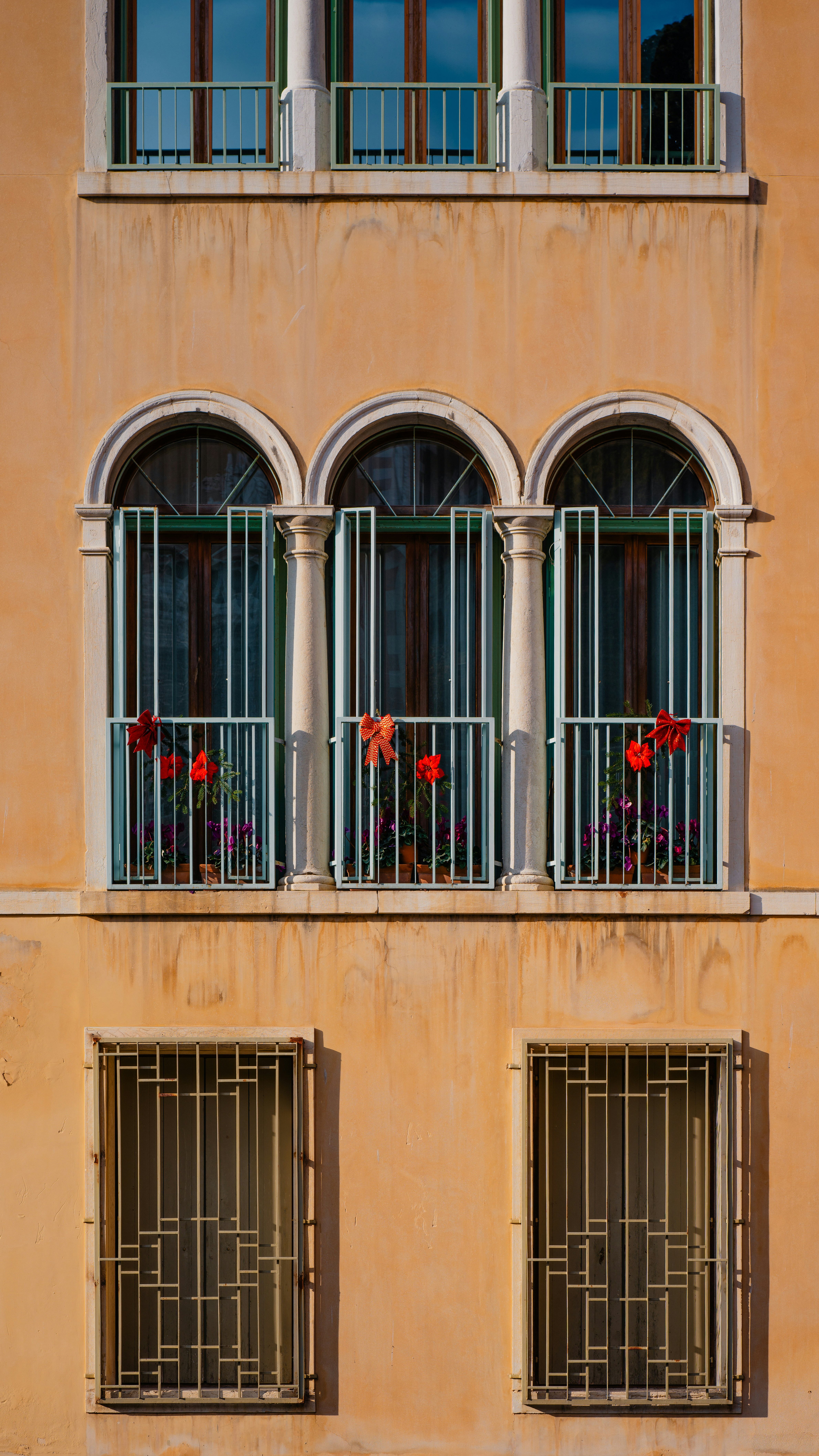 pastel balcony decor, wallpaper, Pastel Balcony Makeover: Before & After Inspiration 5