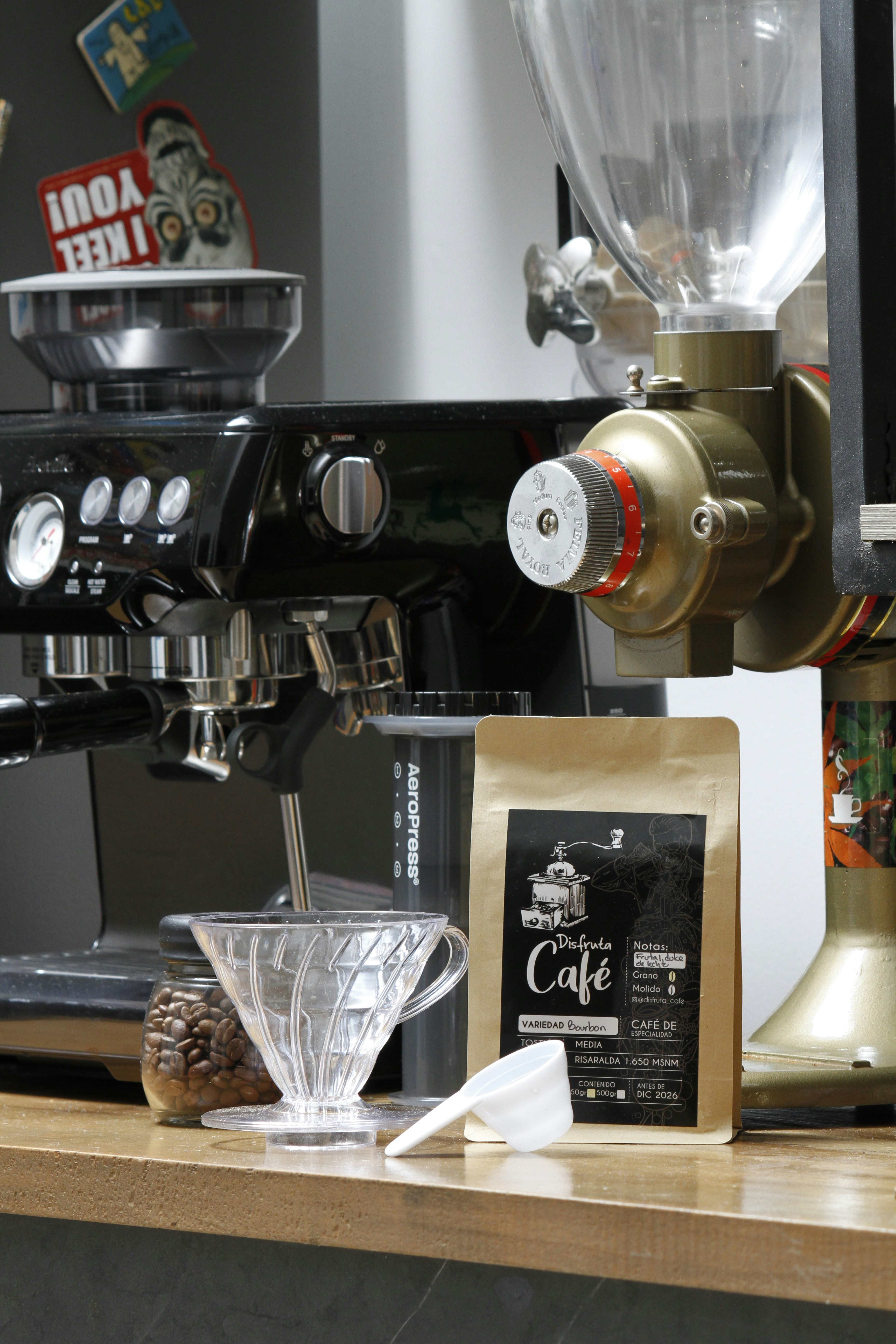 Espresso machine with coffee beans and grinder