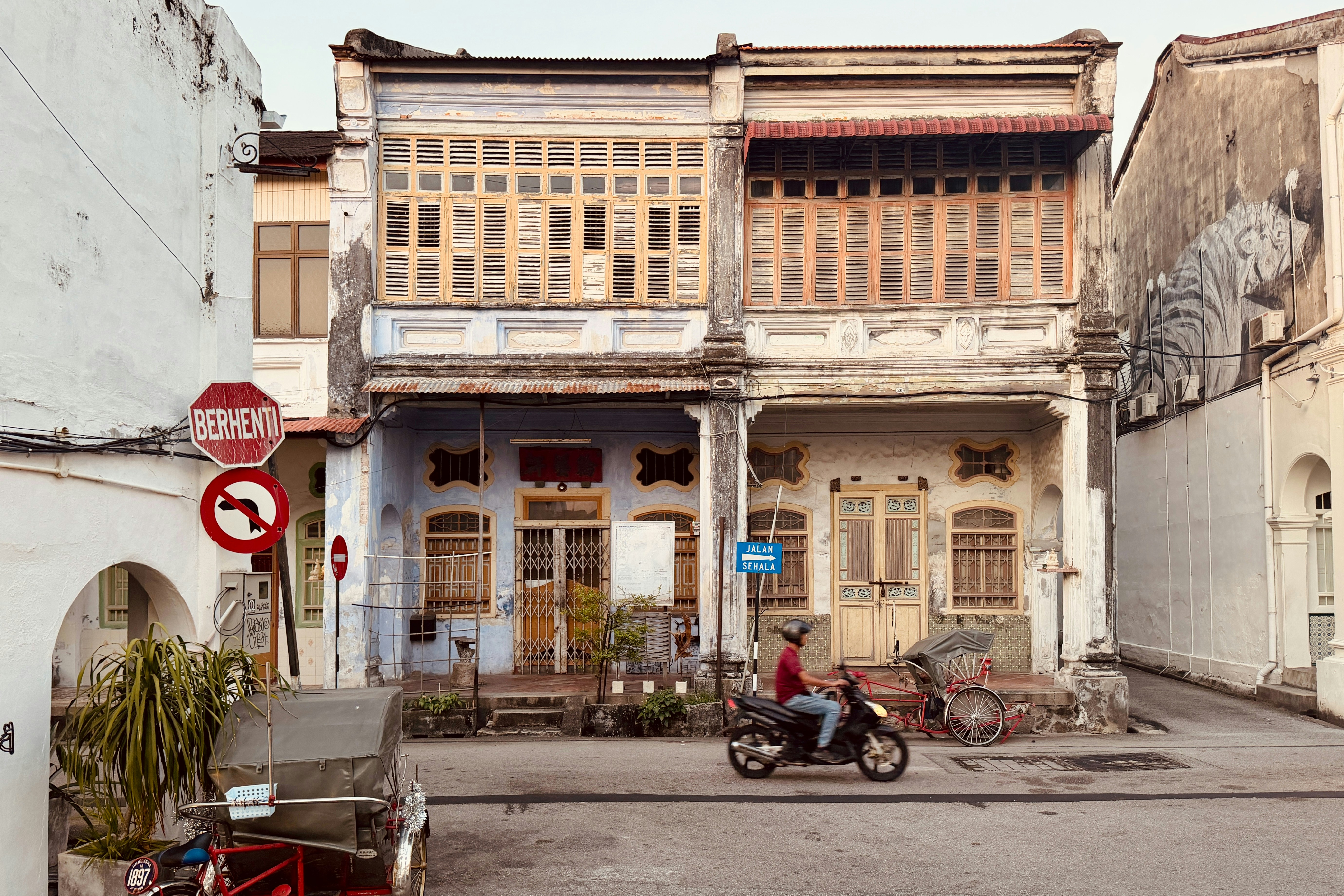 Photo by tomasrobertson