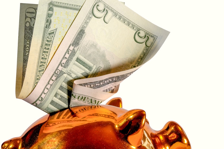 High-Yield Savings Accounts Still Paying 5%+ in 2026: Best Rates and How Long They'll Last