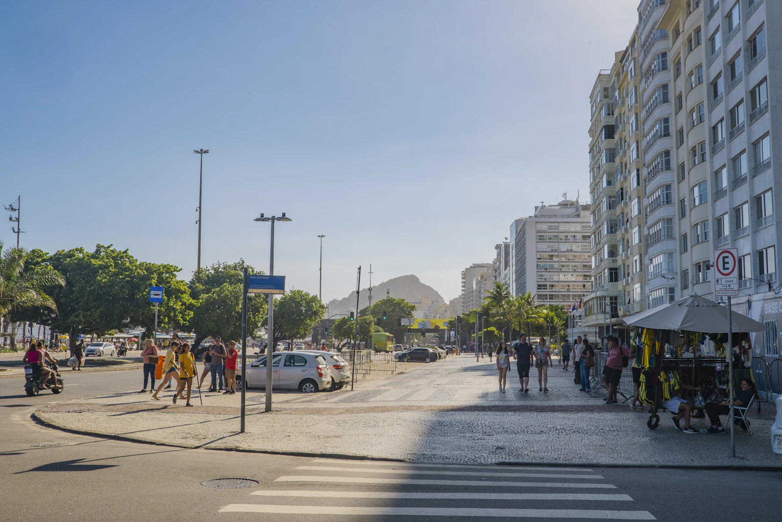 Movimento urbano em Copacabana, Rio de Janeiro
