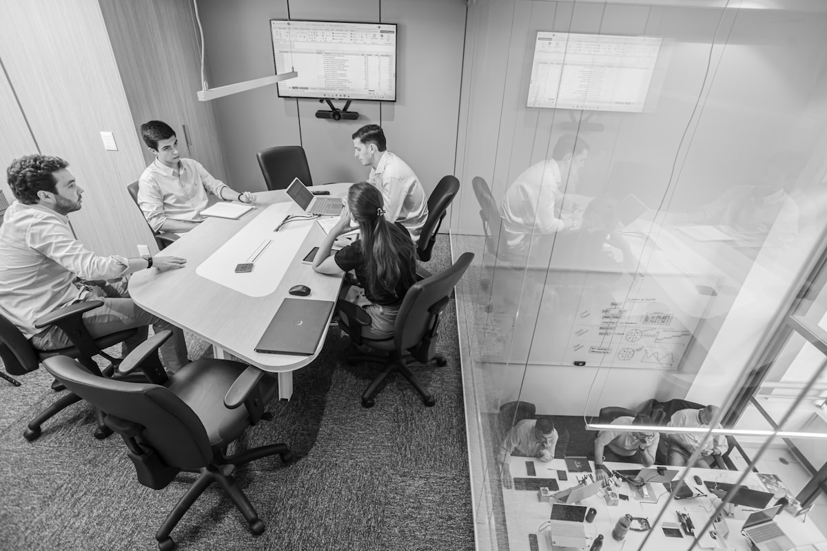 Business team meeting to review G2 ranking strategy and competitive analysis