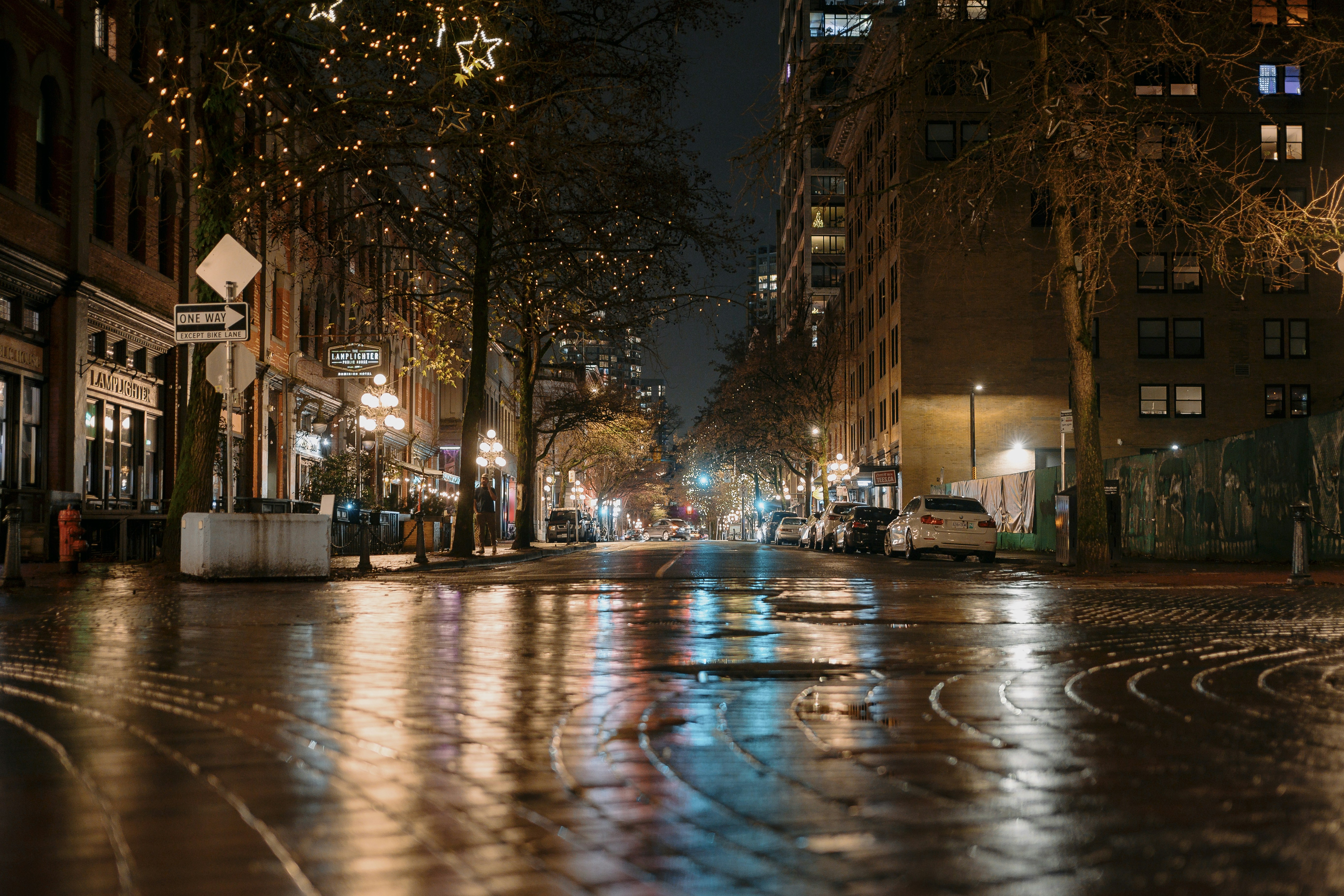 Photo by albertstoynov