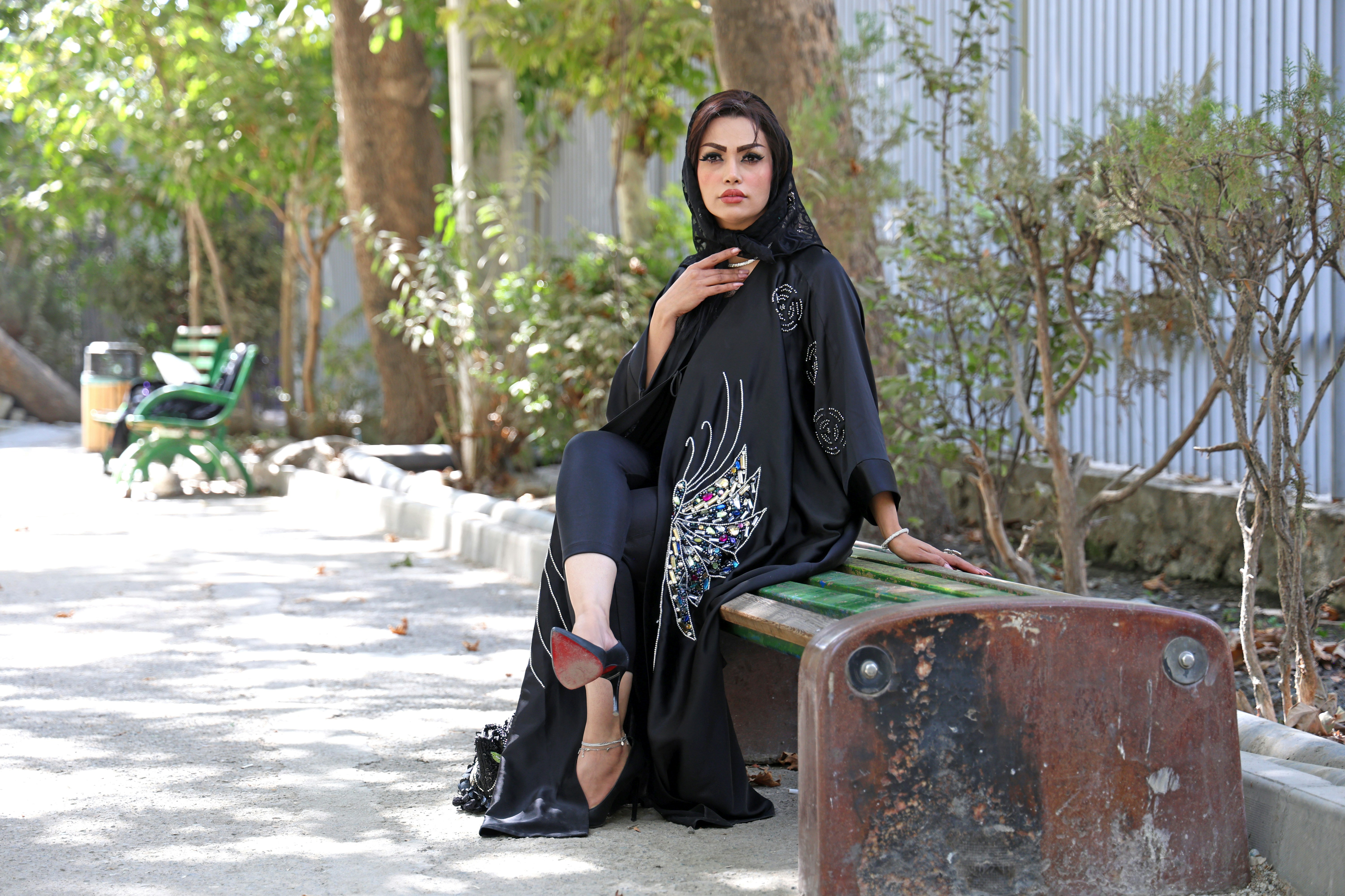 muslim fashion wallpaper, wallpaper, Bisnis Vasco Ruseimy: Peluang, Cara Memulai, dan Tips 5