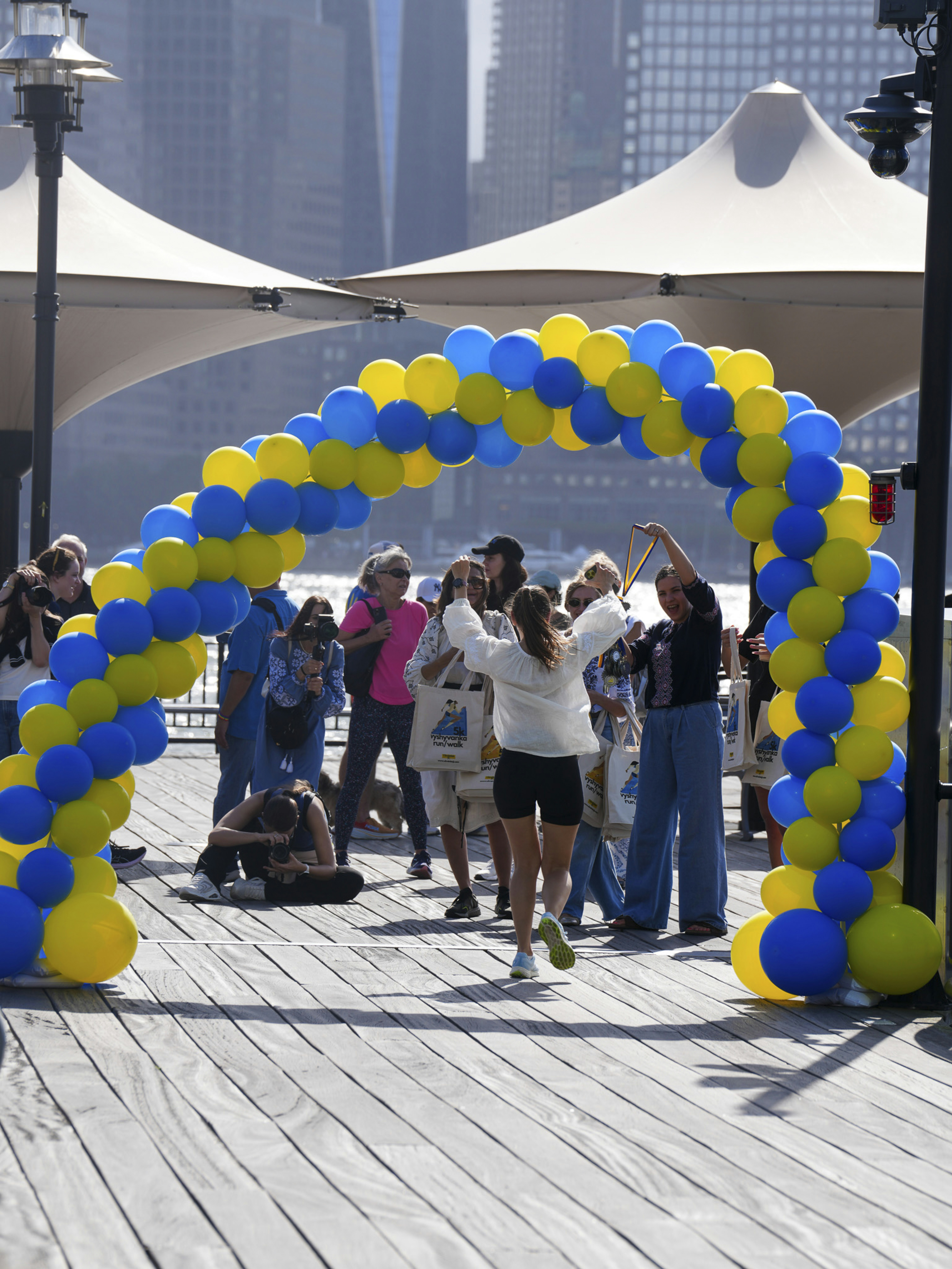 balloon arch event