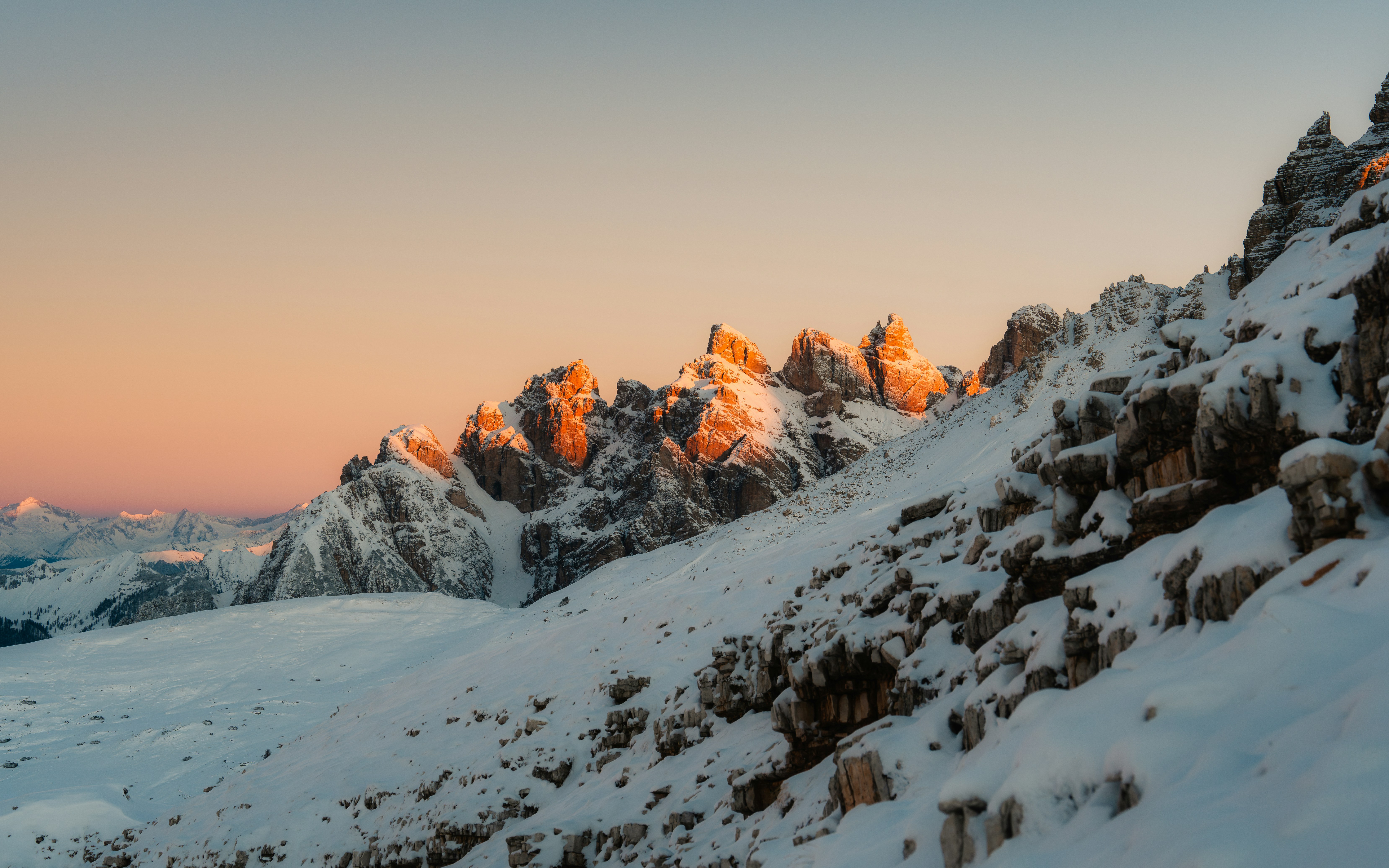 Photo by sharalievantonio